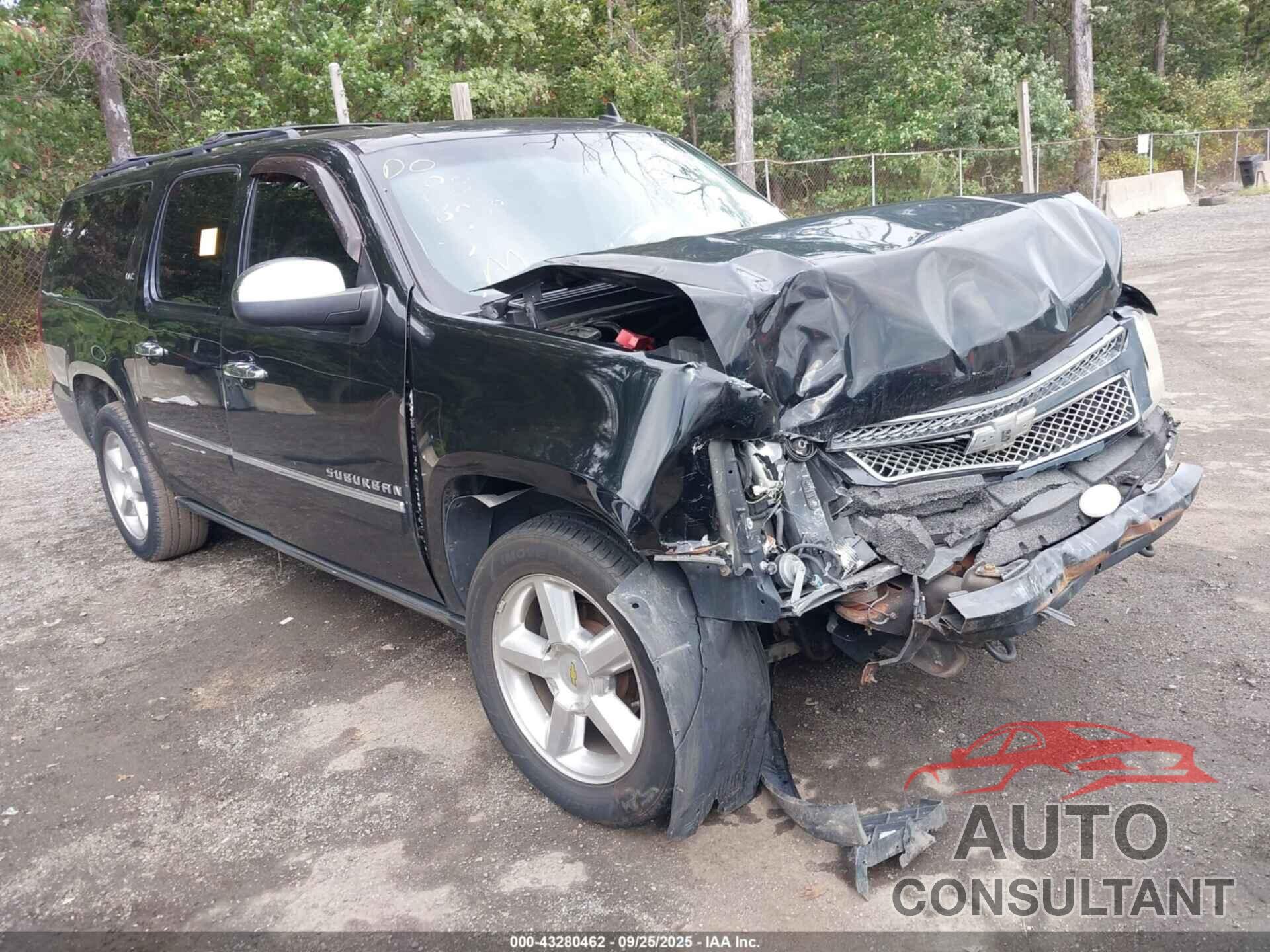 CHEVROLET SUBURBAN 1500 2010 - 1GNUKKE38AR208089