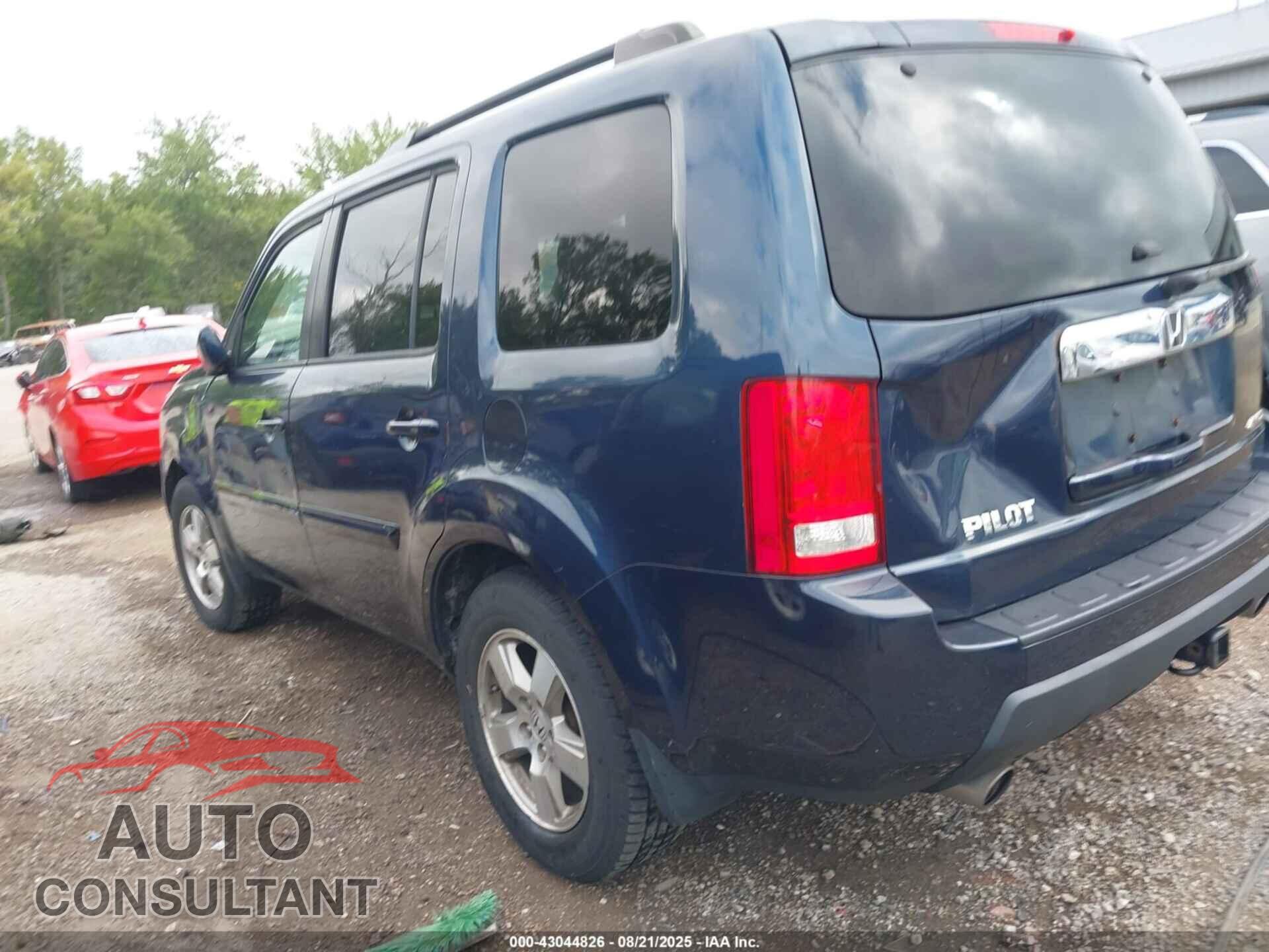 HONDA PILOT 2011 - 5FNYF4H56BB100729