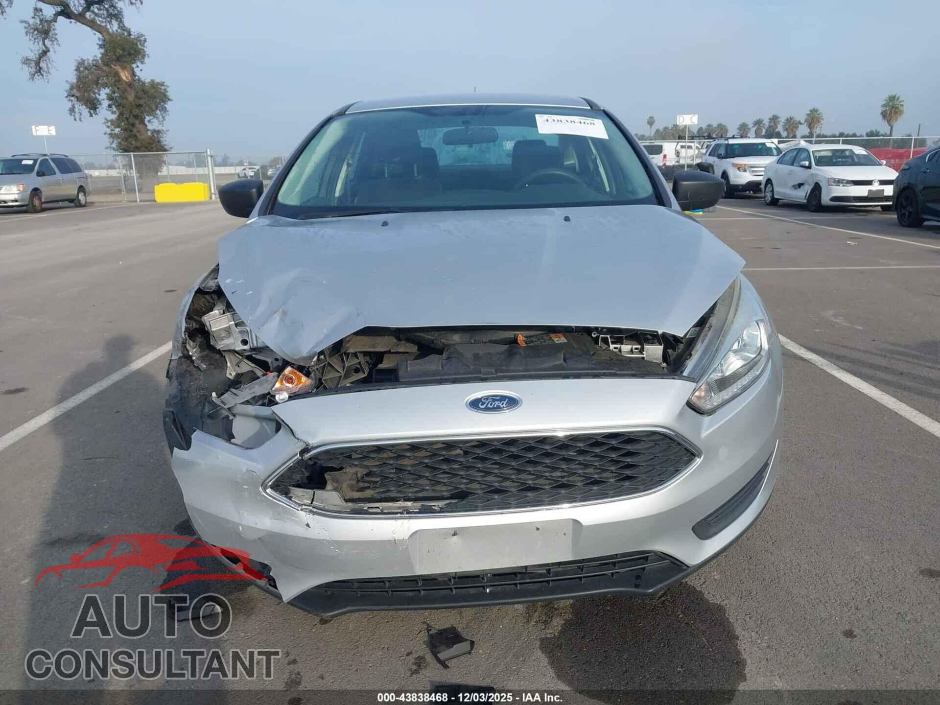 FORD FOCUS 2018 - 1FADP3E22JL230606