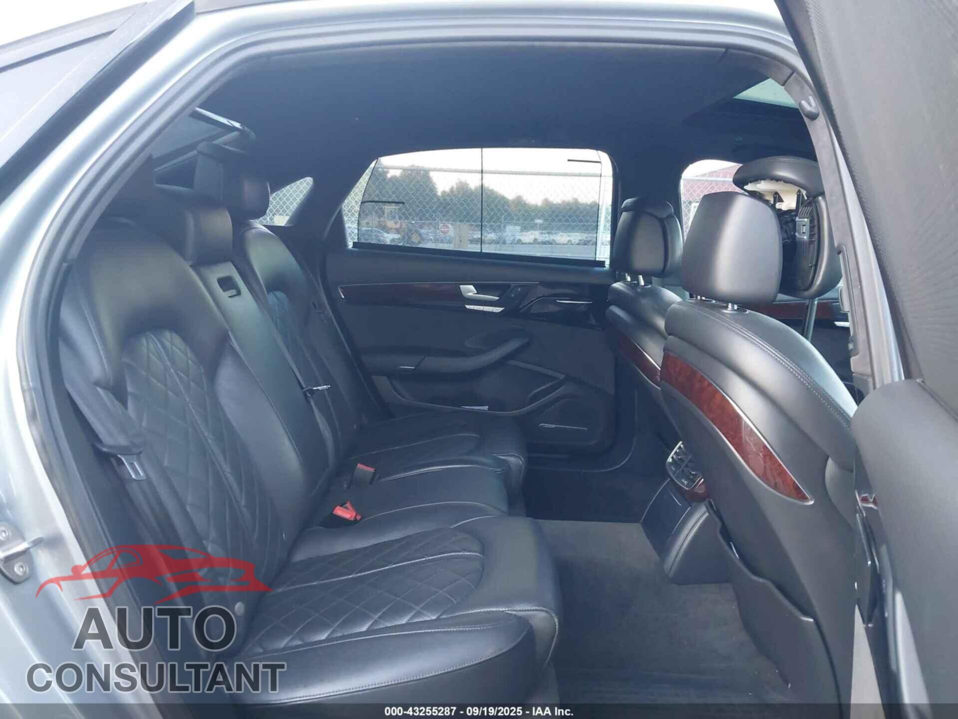 AUDI A8 L 2014 - WAUR2AFD4EN006408
