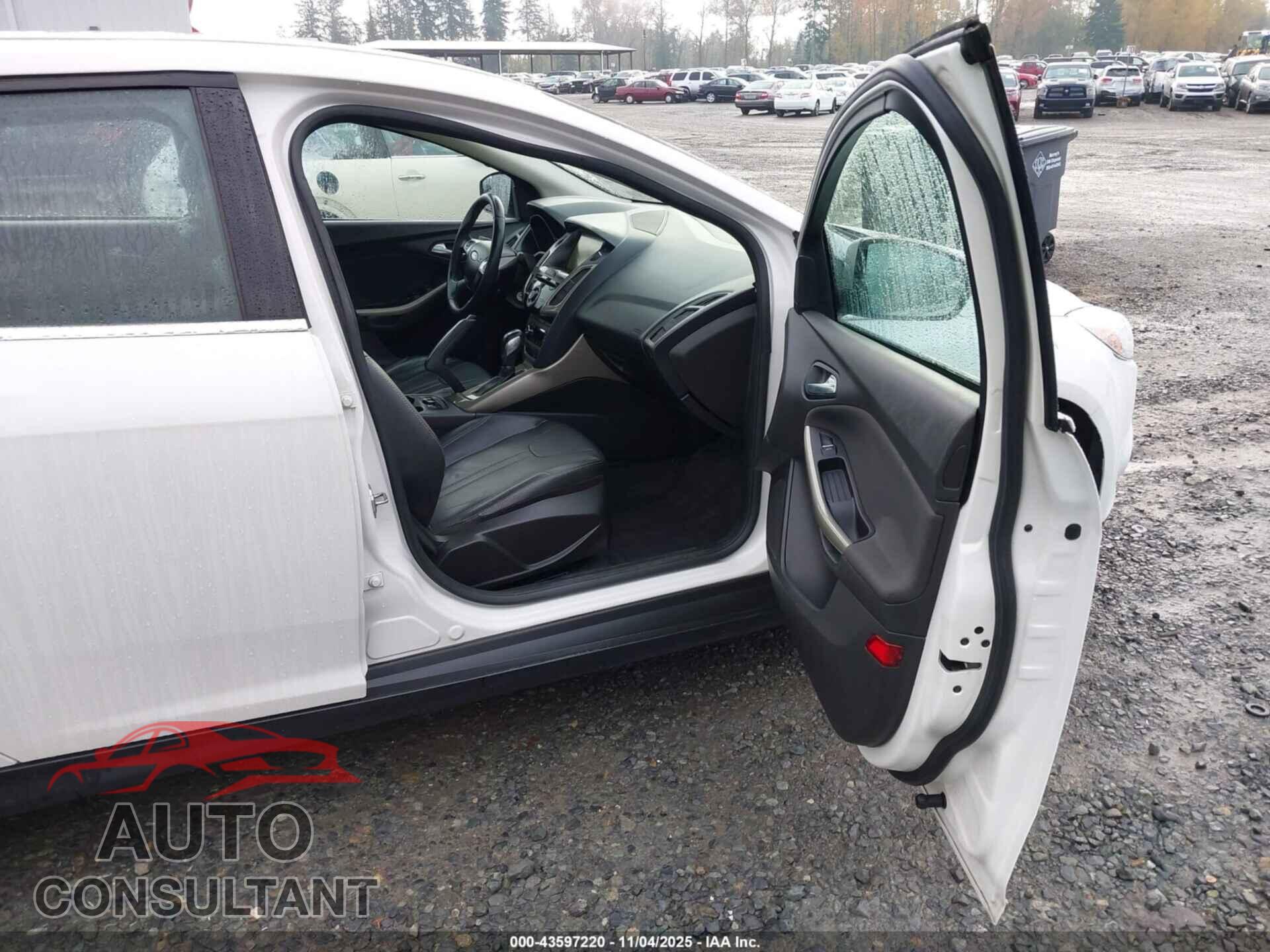 FORD FOCUS 2012 - 1FAHP3H23CL285405