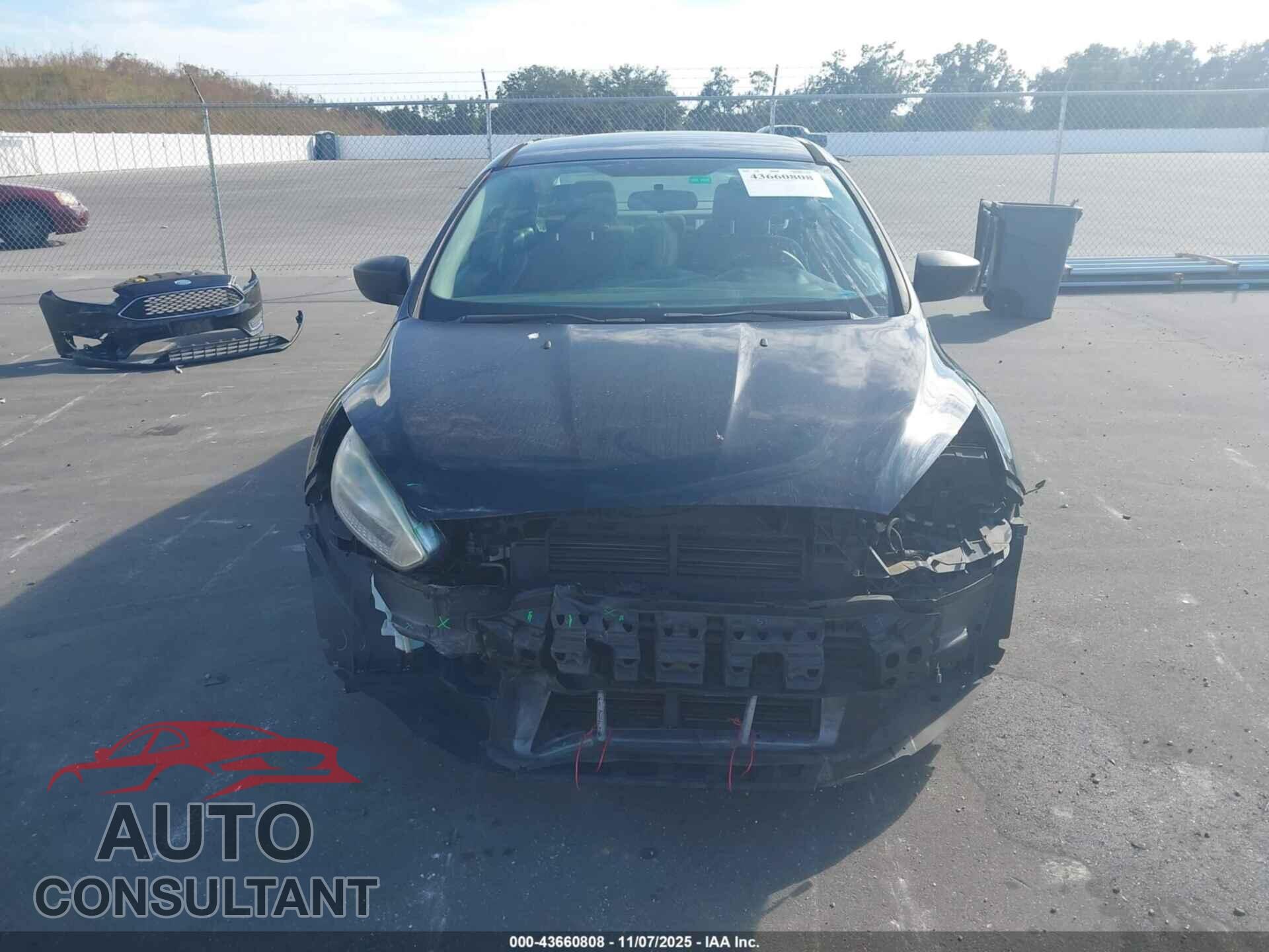 FORD FOCUS 2016 - 1FADP3E25GL201335