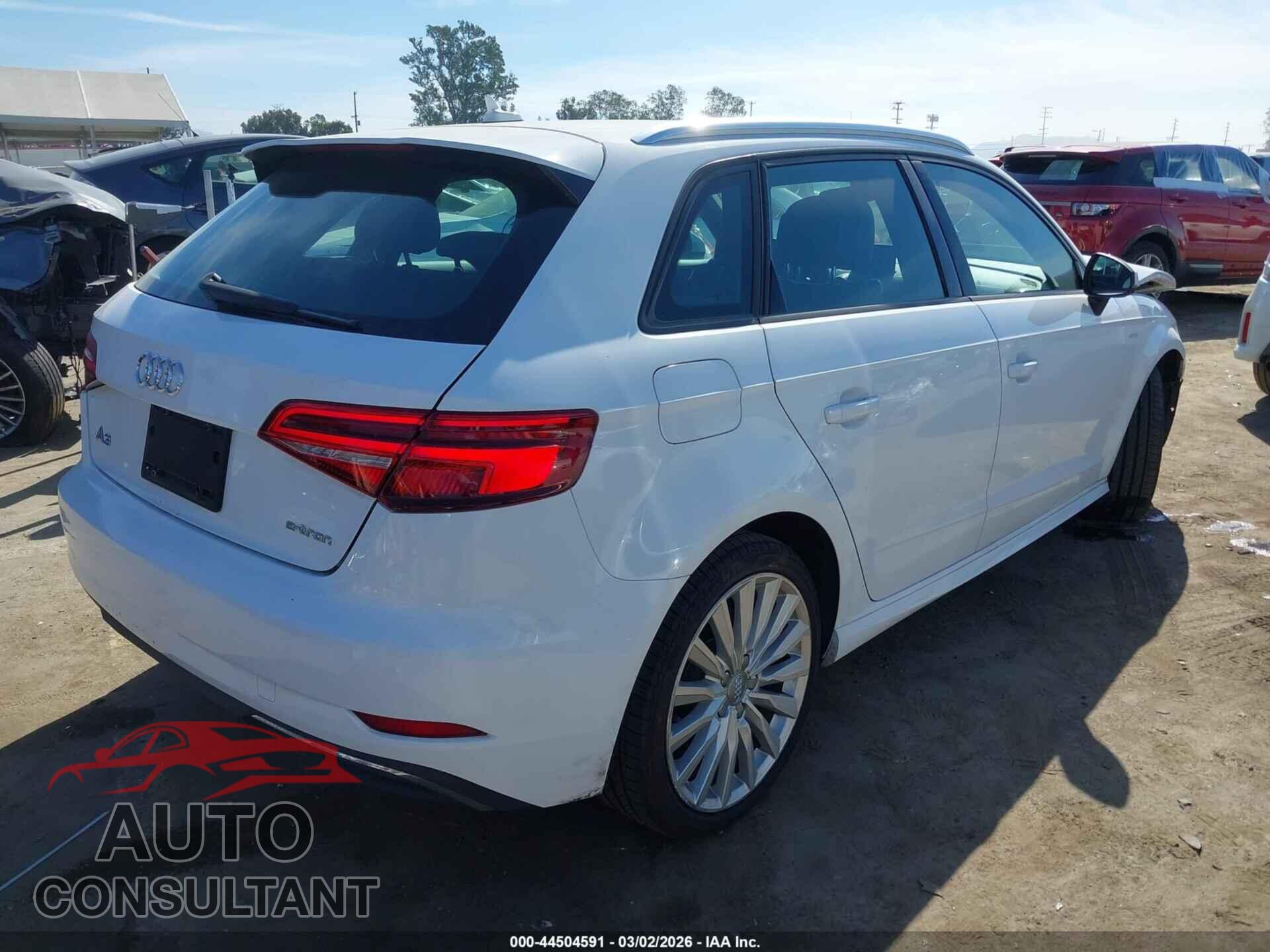 AUDI A3 E-TRON 2017 - WAUUPBFF8HA041161