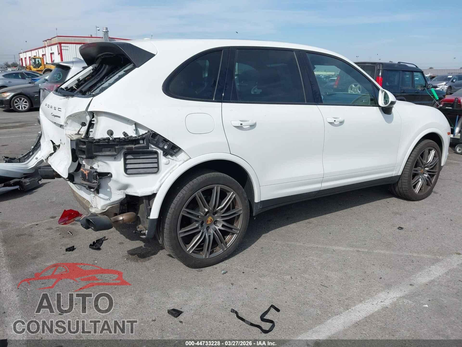 PORSCHE CAYENNE 2017 - WP1AA2A27HKA86015