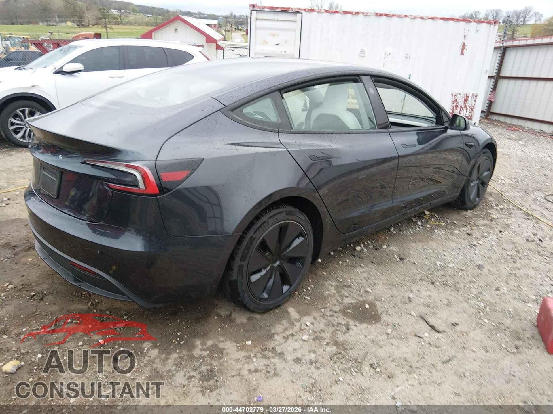 TESLA MODEL 3 2024 - 5YJ3E1EA3RF857501