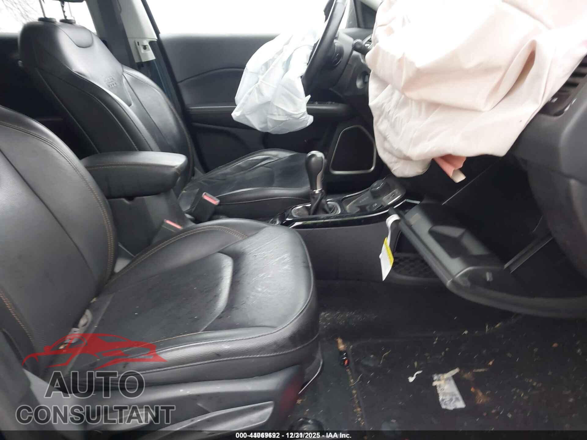 JEEP COMPASS 2019 - 3C4NJDCB8KT666262
