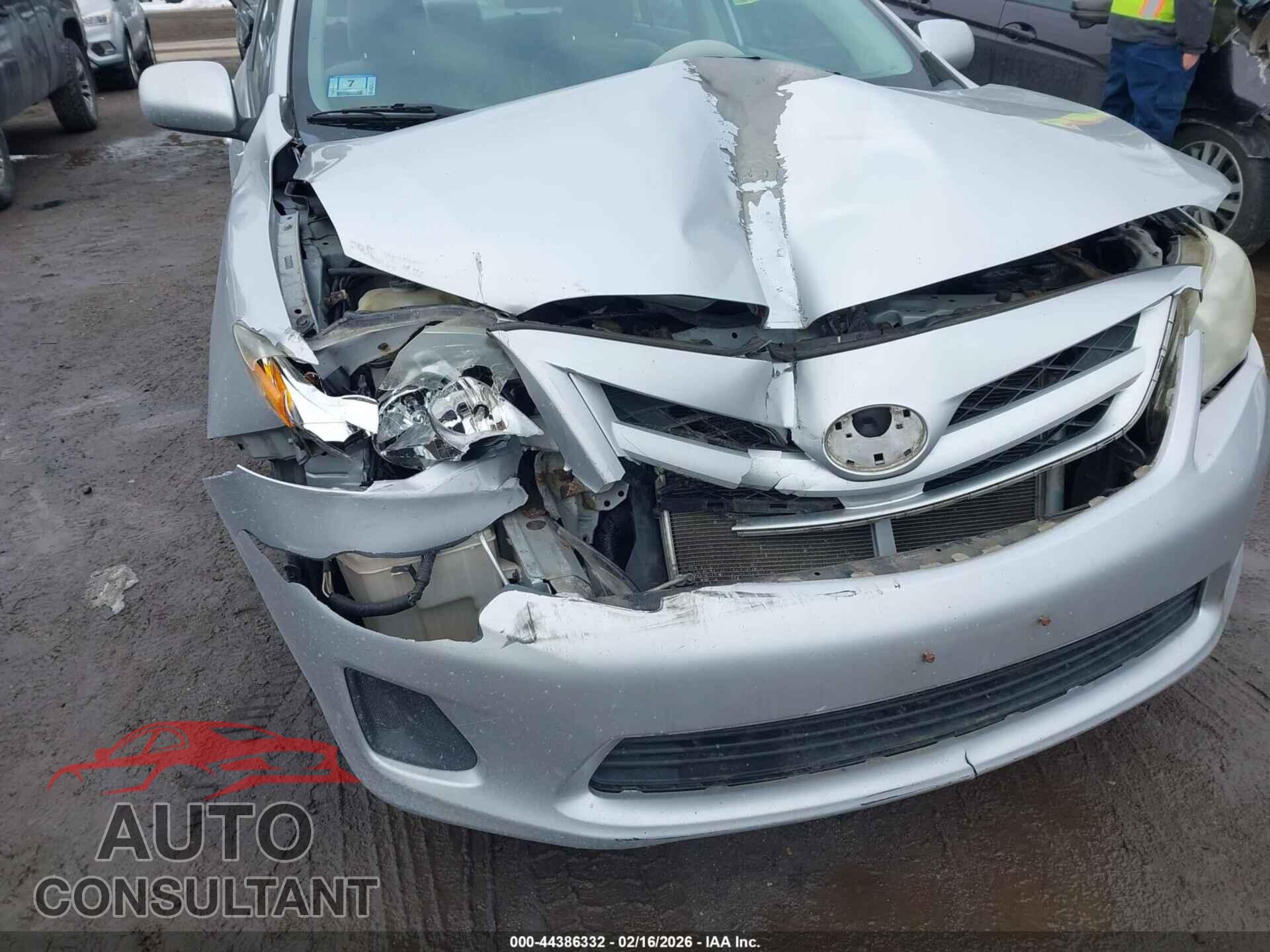 TOYOTA COROLLA 2011 - 2T1BU4EEXBC614734