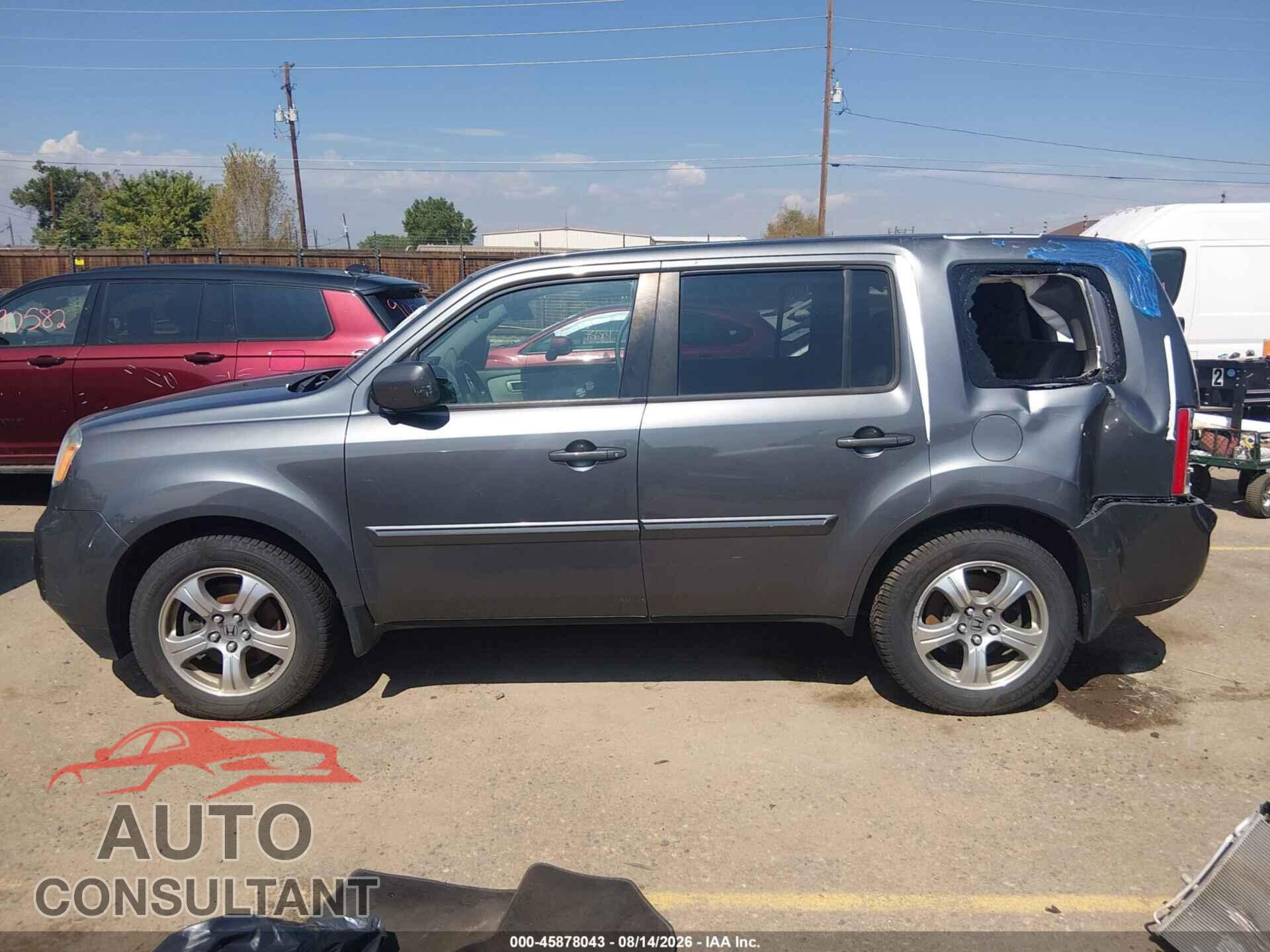 HONDA PILOT 2013 - 5FNYF4H40DB044443