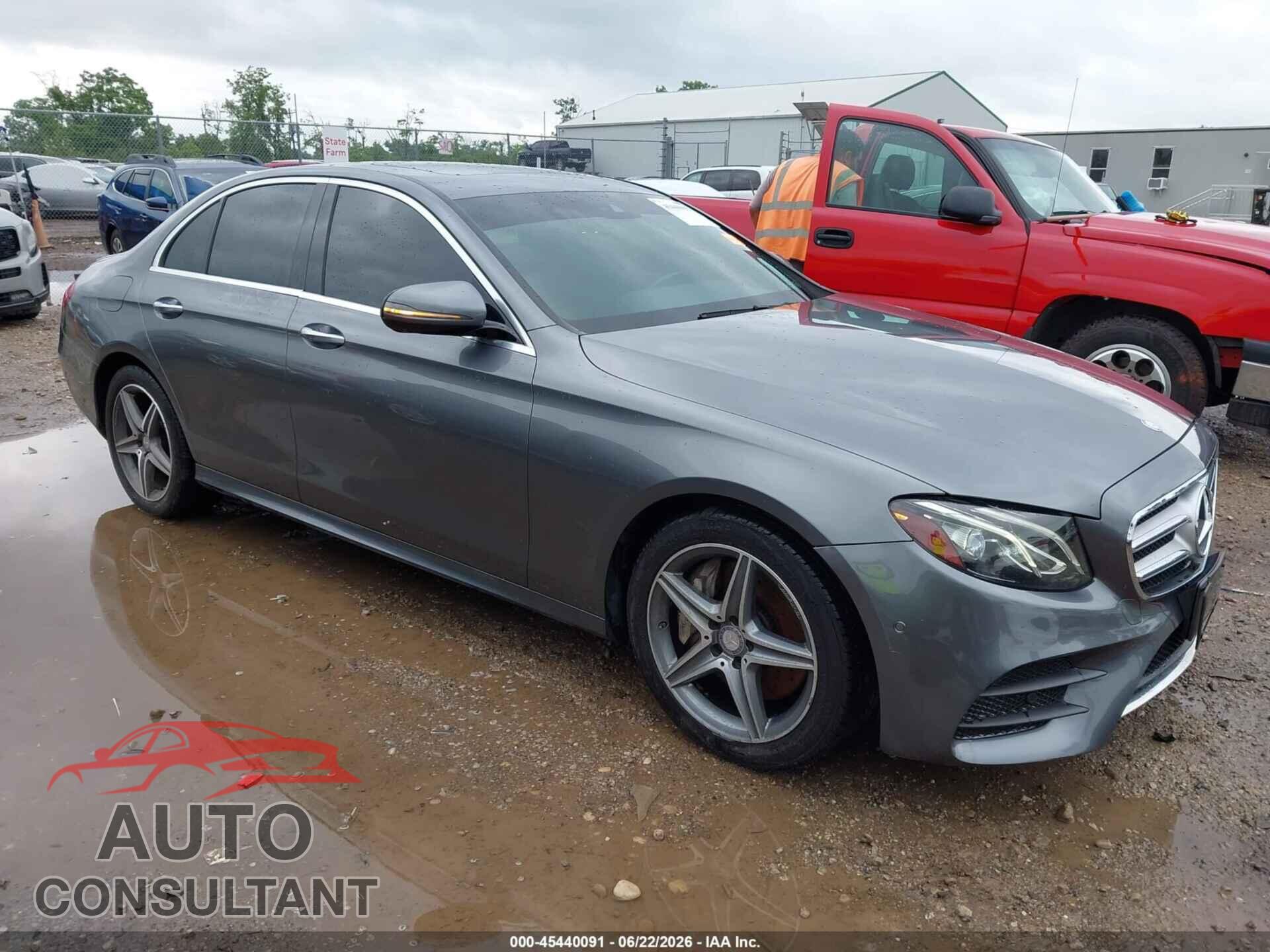 MERCEDES-BENZ E 300 2017 - WDDZF4KB7HA198518