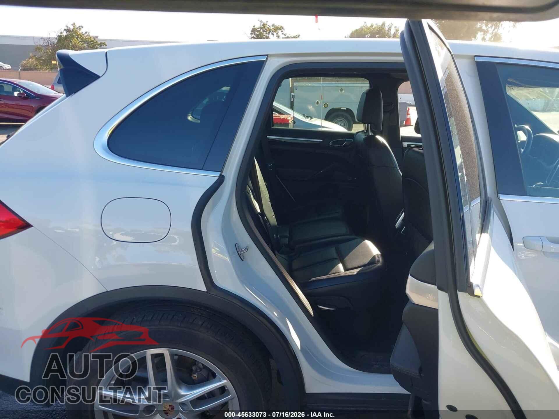 PORSCHE CAYENNE 2014 - WP1AA2A20ELA00176