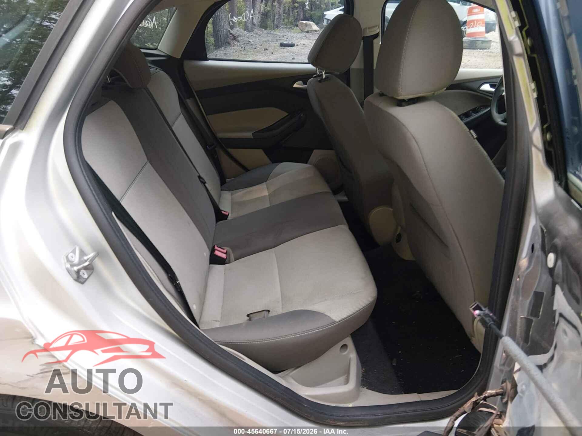 FORD FOCUS 2014 - 1FADP3K23EL329297