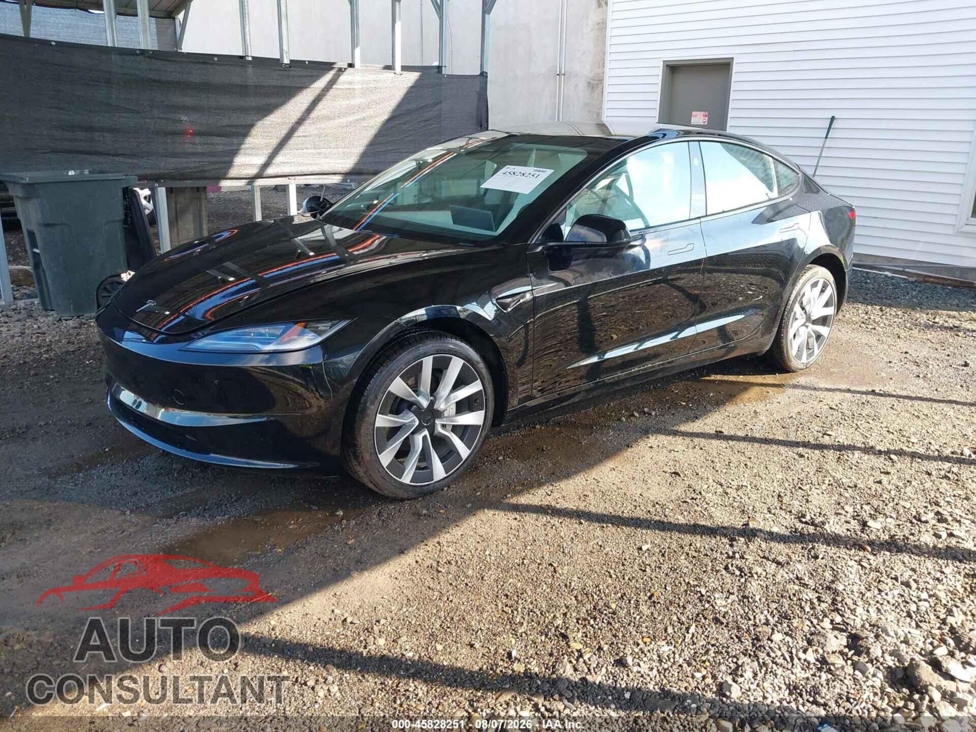 TESLA MODEL 3 2024 - 5YJ3E1EA5RF833071
