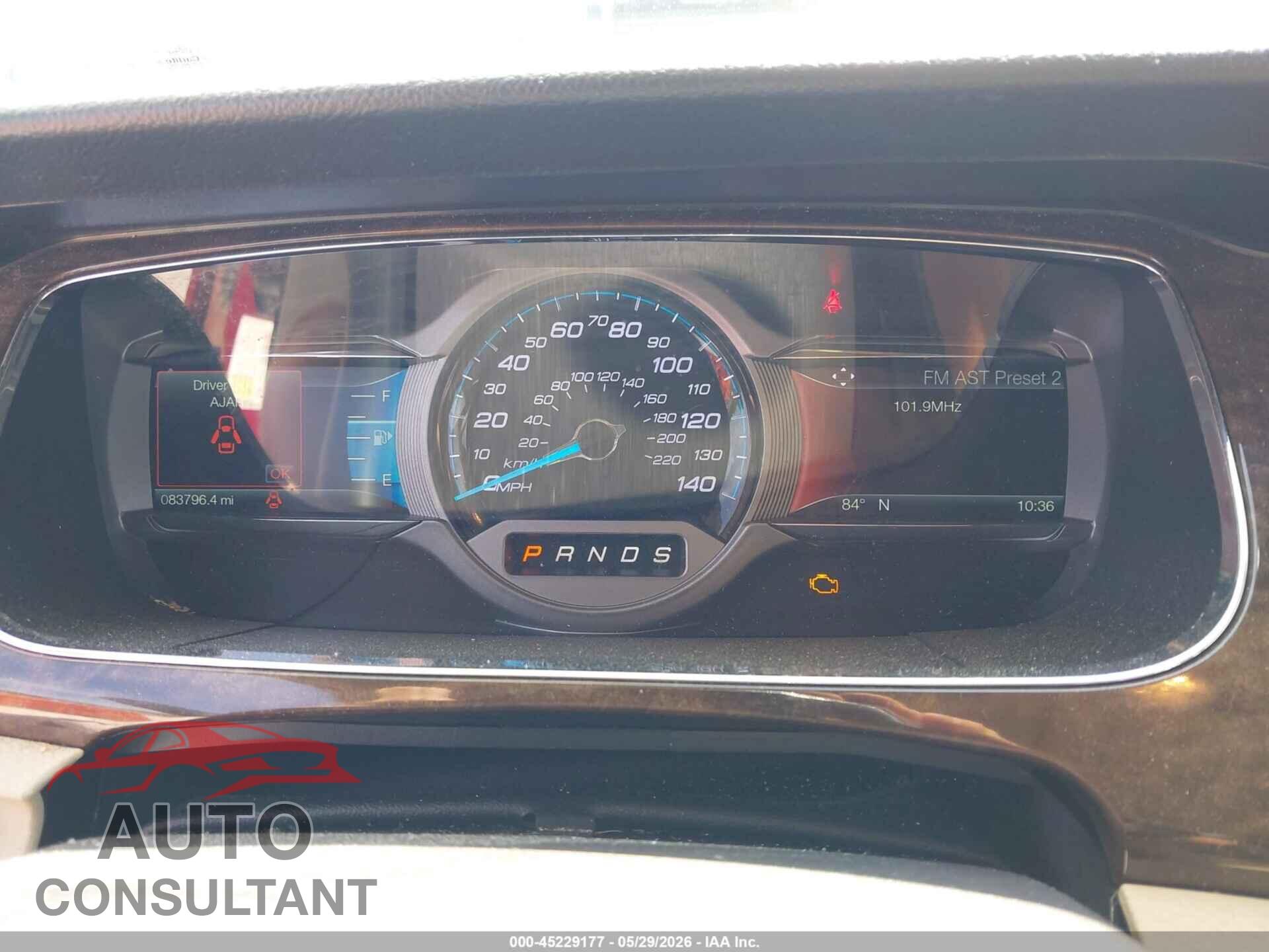 FORD TAURUS 2018 - 1FAHP2F86JG124800