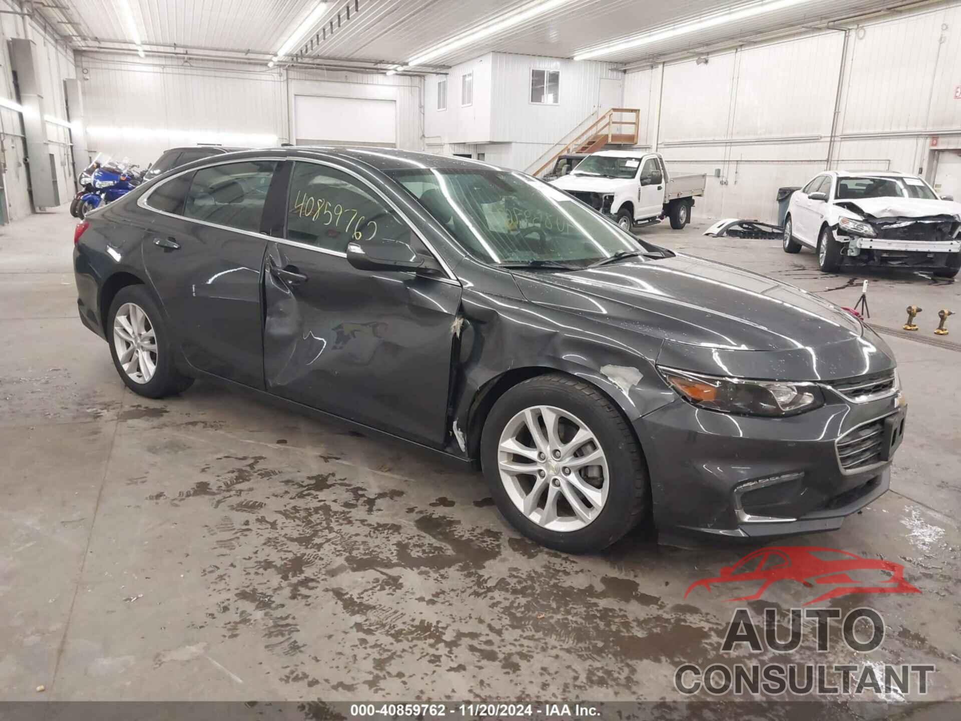 CHEVROLET MALIBU 2018 - 1G1ZD5ST1JF135835