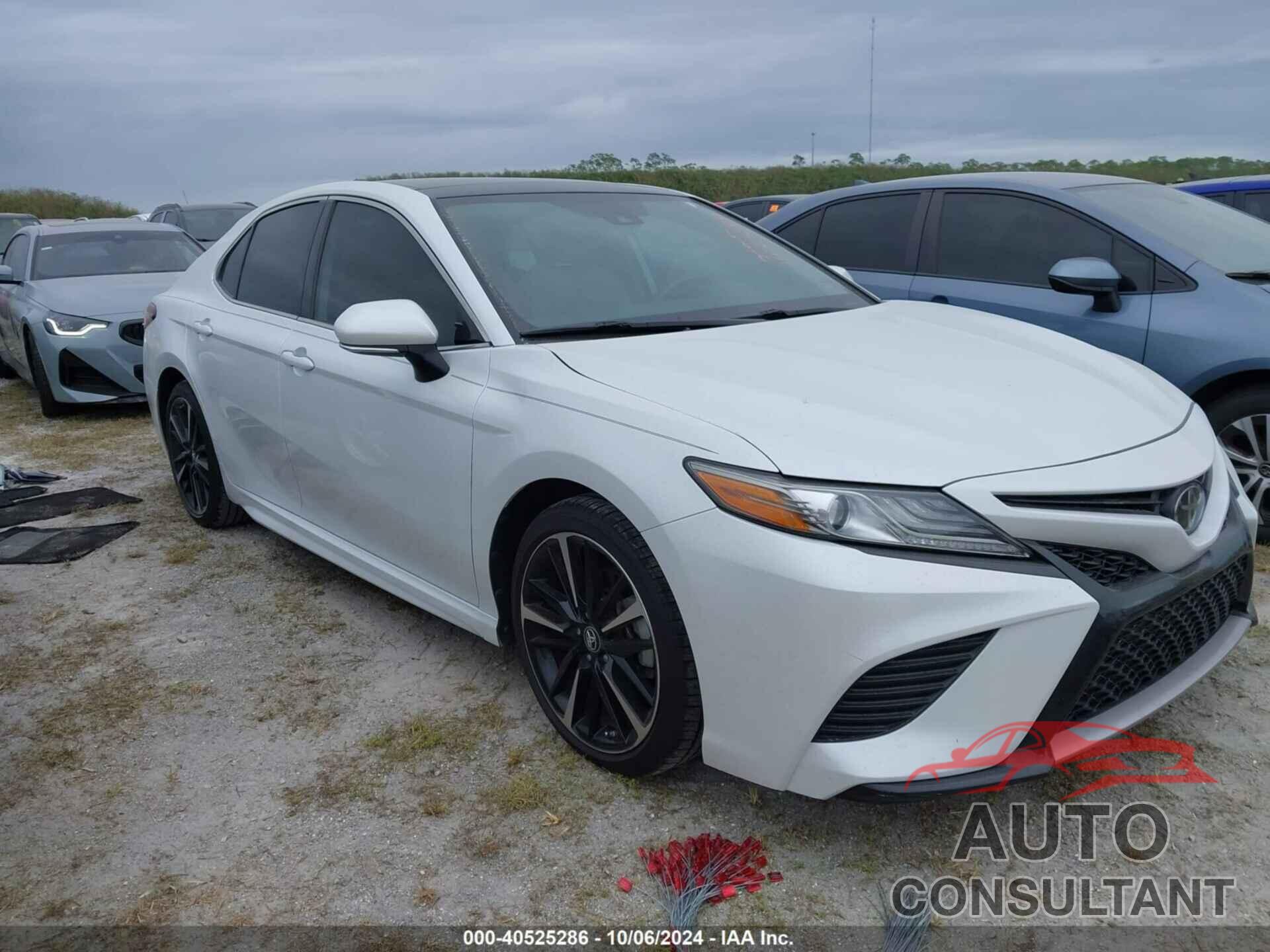 TOYOTA CAMRY 2019 - 4T1B61HK0KU703236