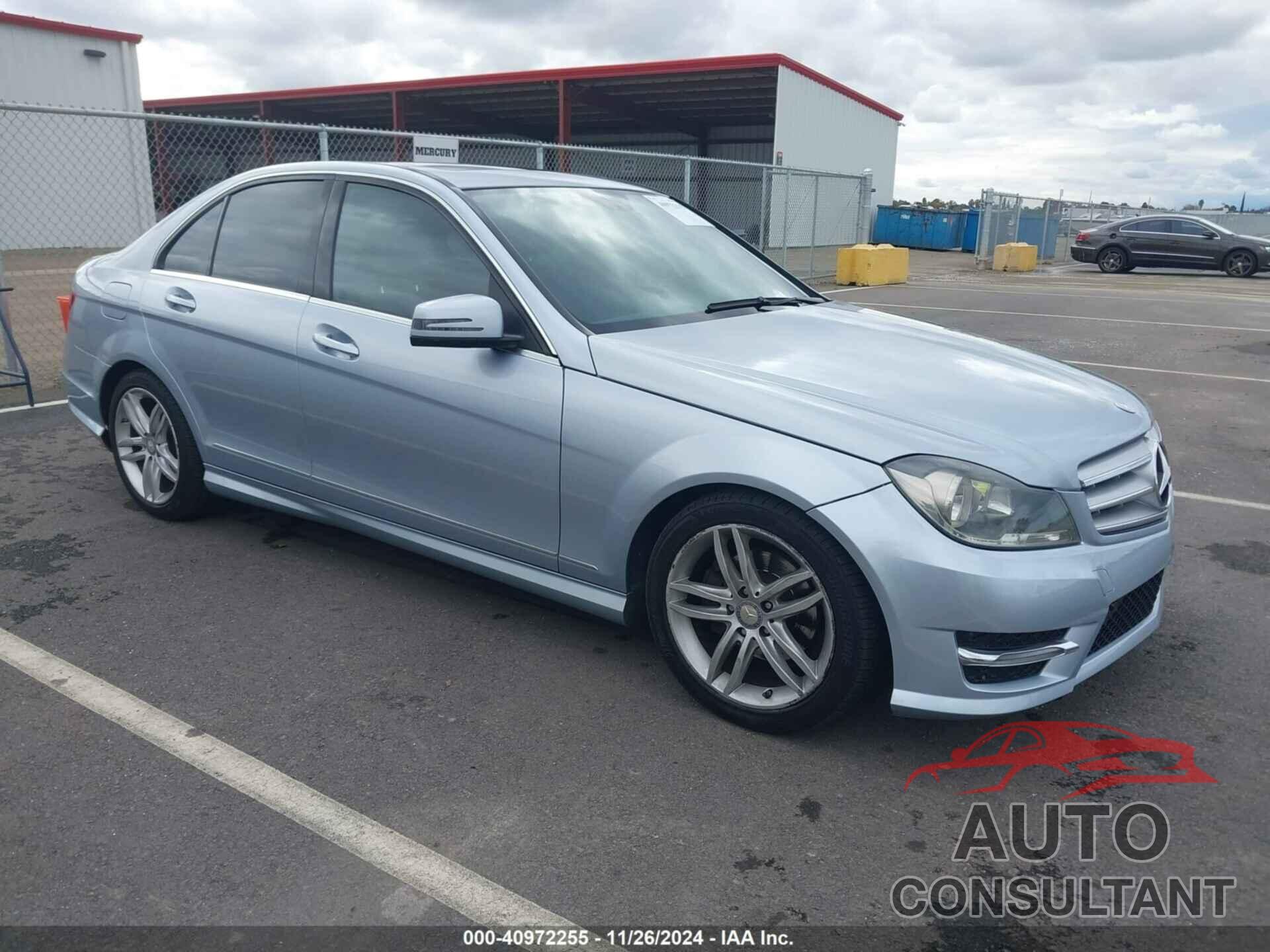 MERCEDES-BENZ C 250 2013 - WDDGF4HBXDA803348