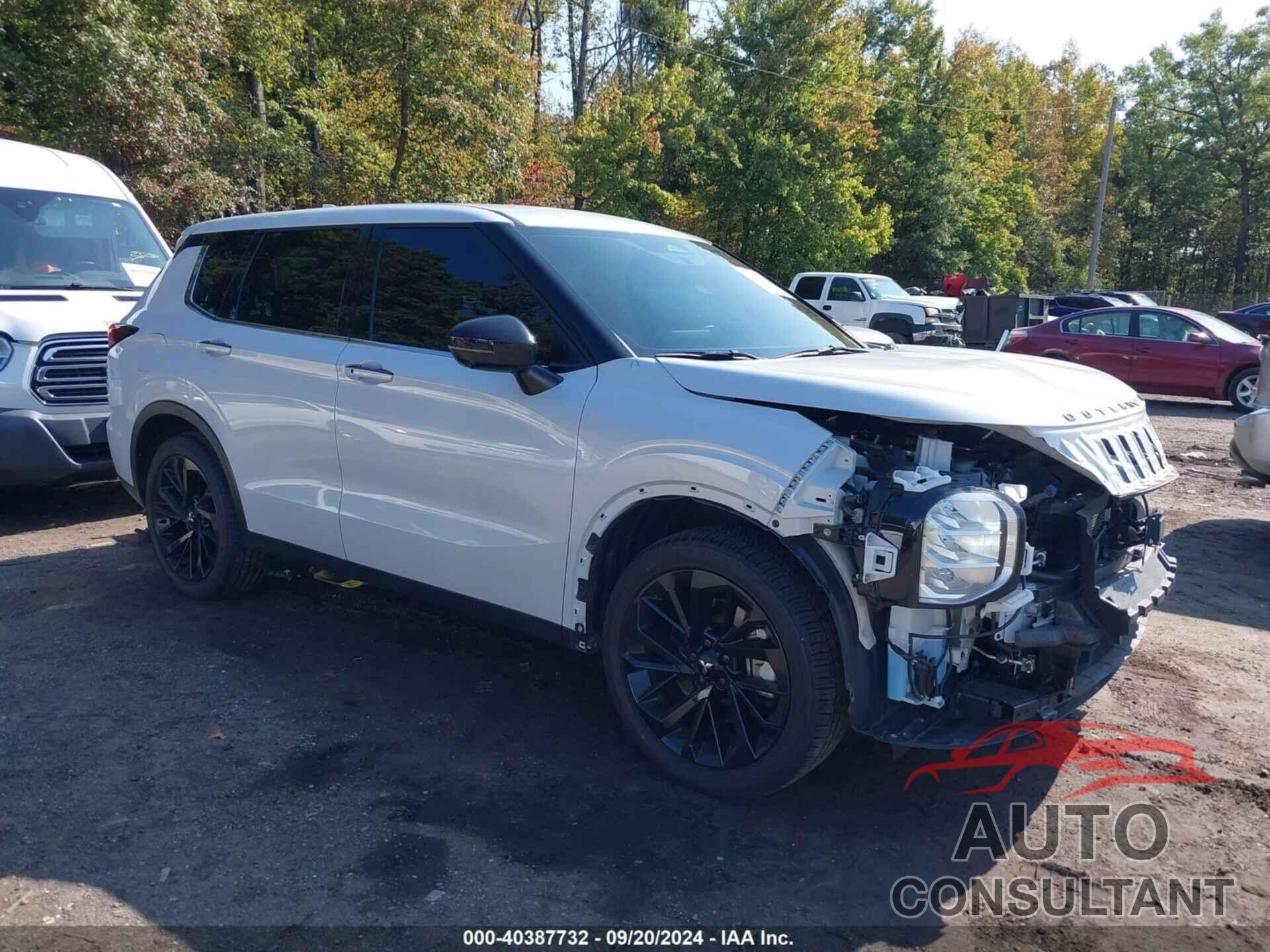 MITSUBISHI OUTLANDER 2023 - JA4J4UA80PZ040342