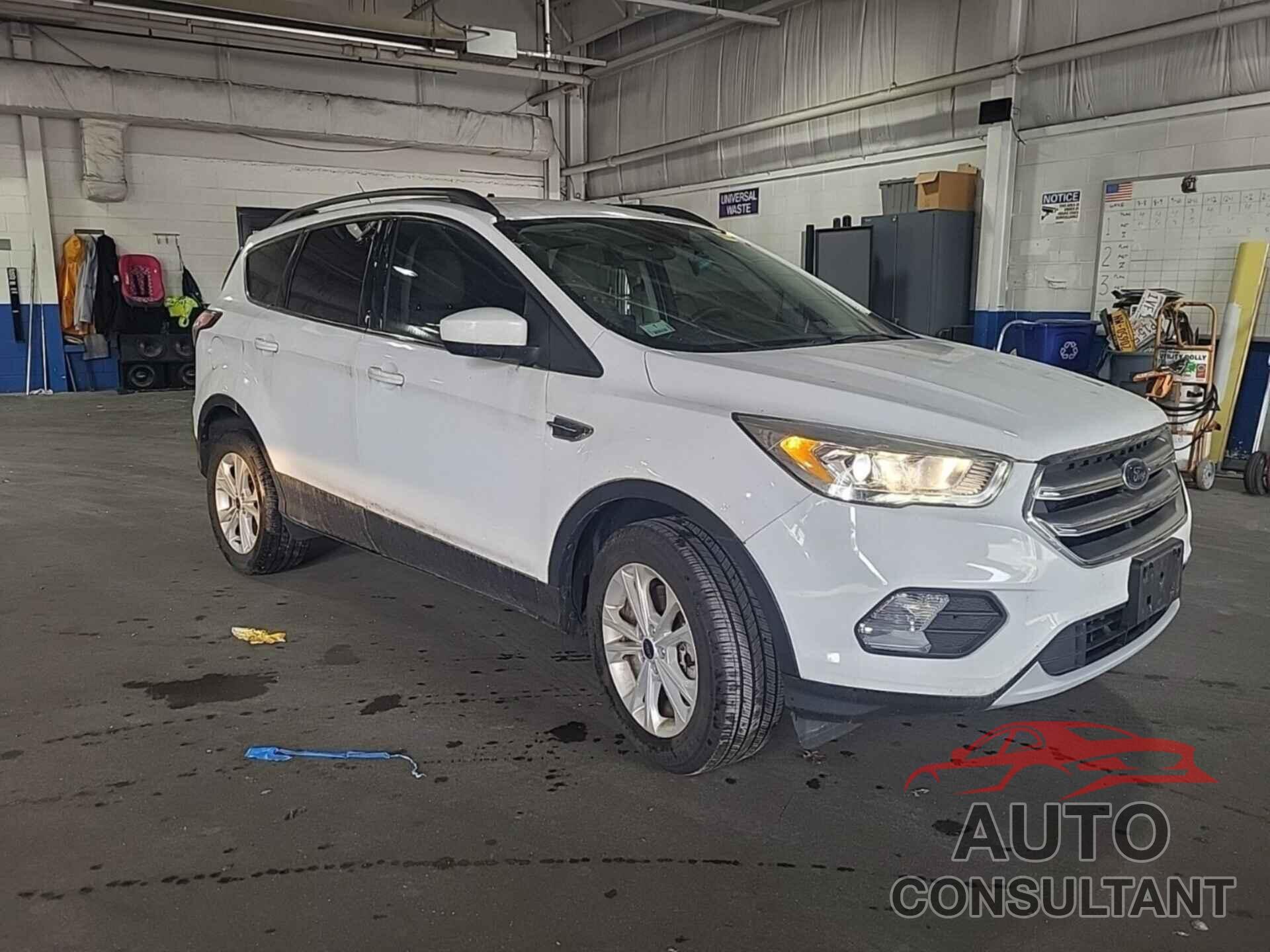 FORD ESCAPE 2017 - 1FMCU9GD7HUE76633