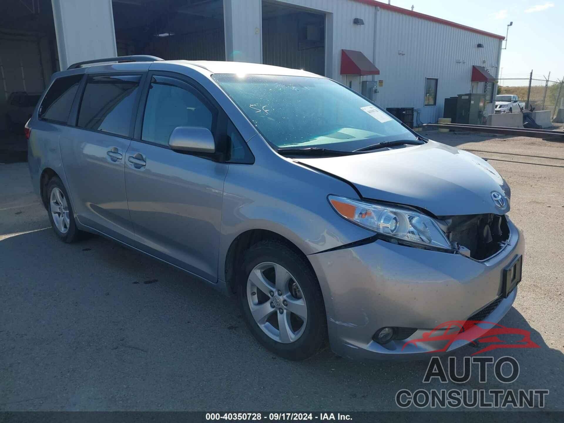 TOYOTA SIENNA 2017 - 5TDKZ3DC4HS773762