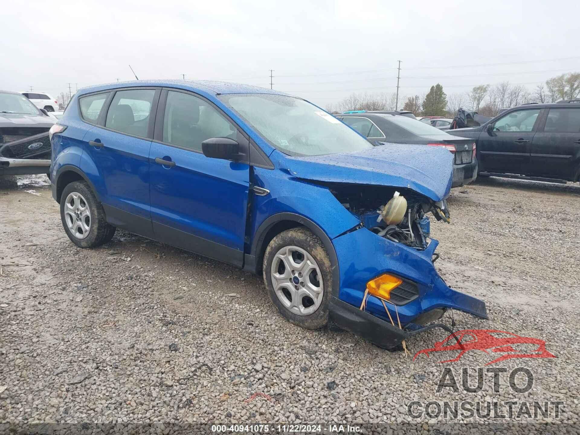 FORD ESCAPE 2017 - 1FMCU0F73HUD17633