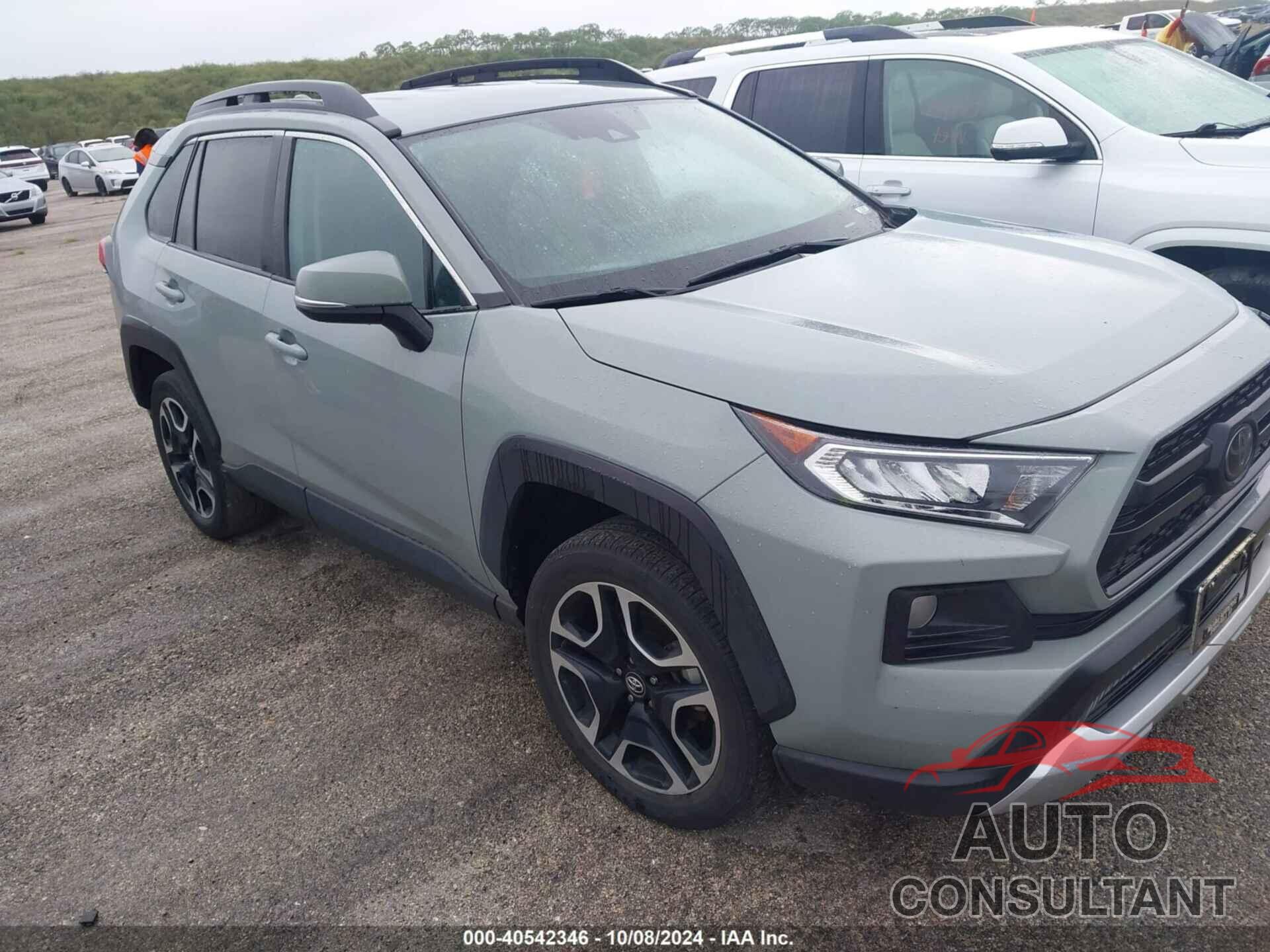 TOYOTA RAV4 2020 - 2T3J1RFV4LC121186