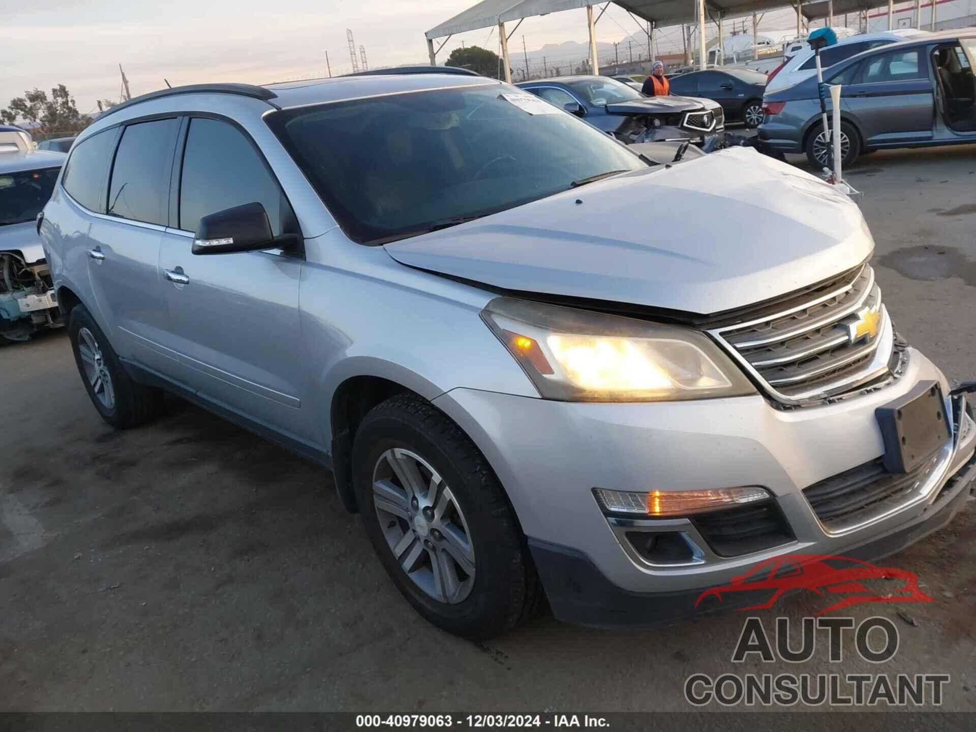 CHEVROLET TRAVERSE 2015 - 1GNKRHKD5FJ240815