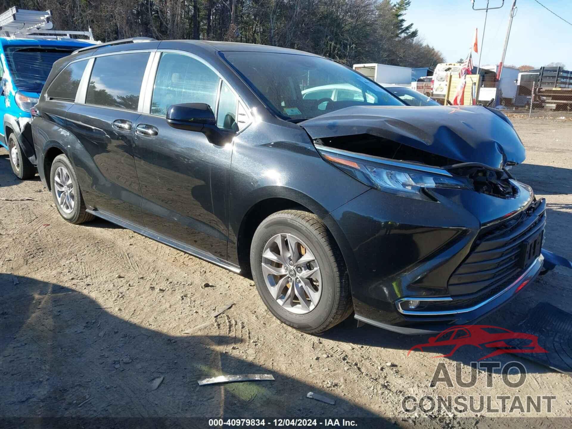 TOYOTA SIENNA 2023 - 5TDJSKFC7PS091741