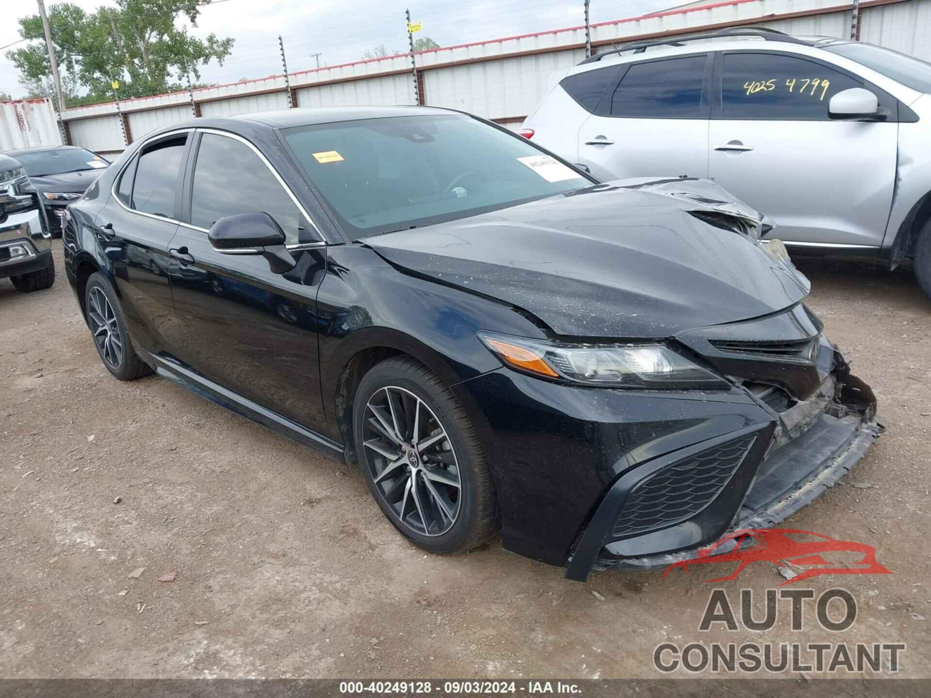 TOYOTA CAMRY 2022 - 4T1G11AK4NU664850