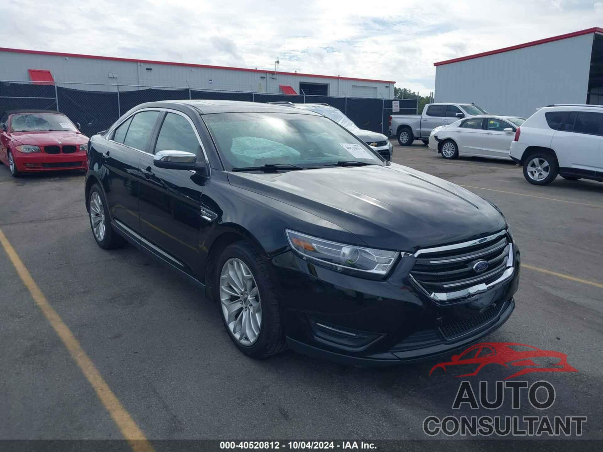 FORD TAURUS 2018 - 1FAHP2F80JG127613