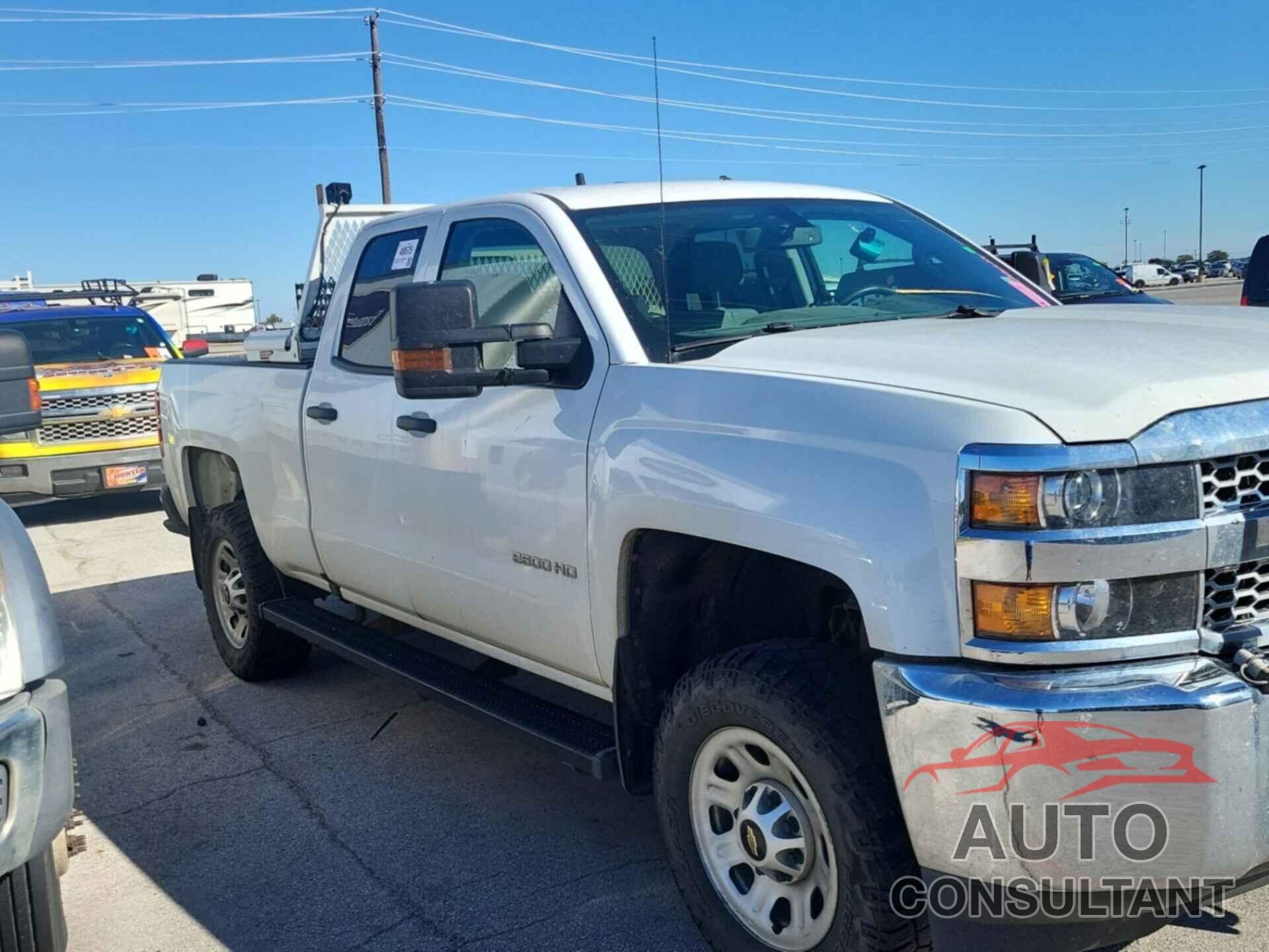 CHEVROLET SILVERADO 2019 - 2GC2KREG3K1172317