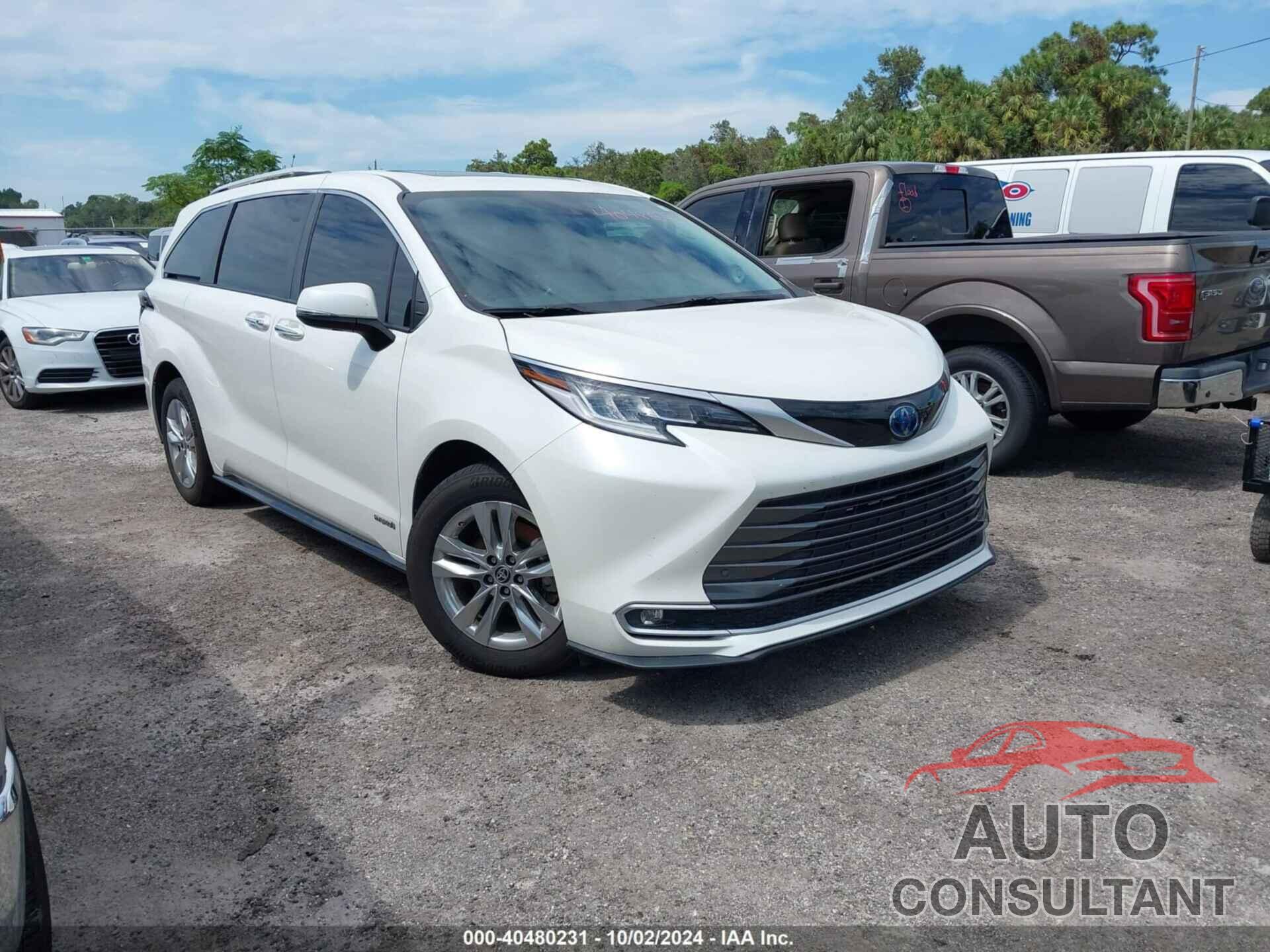 TOYOTA SIENNA 2021 - 5TDZRKEC8MS043631