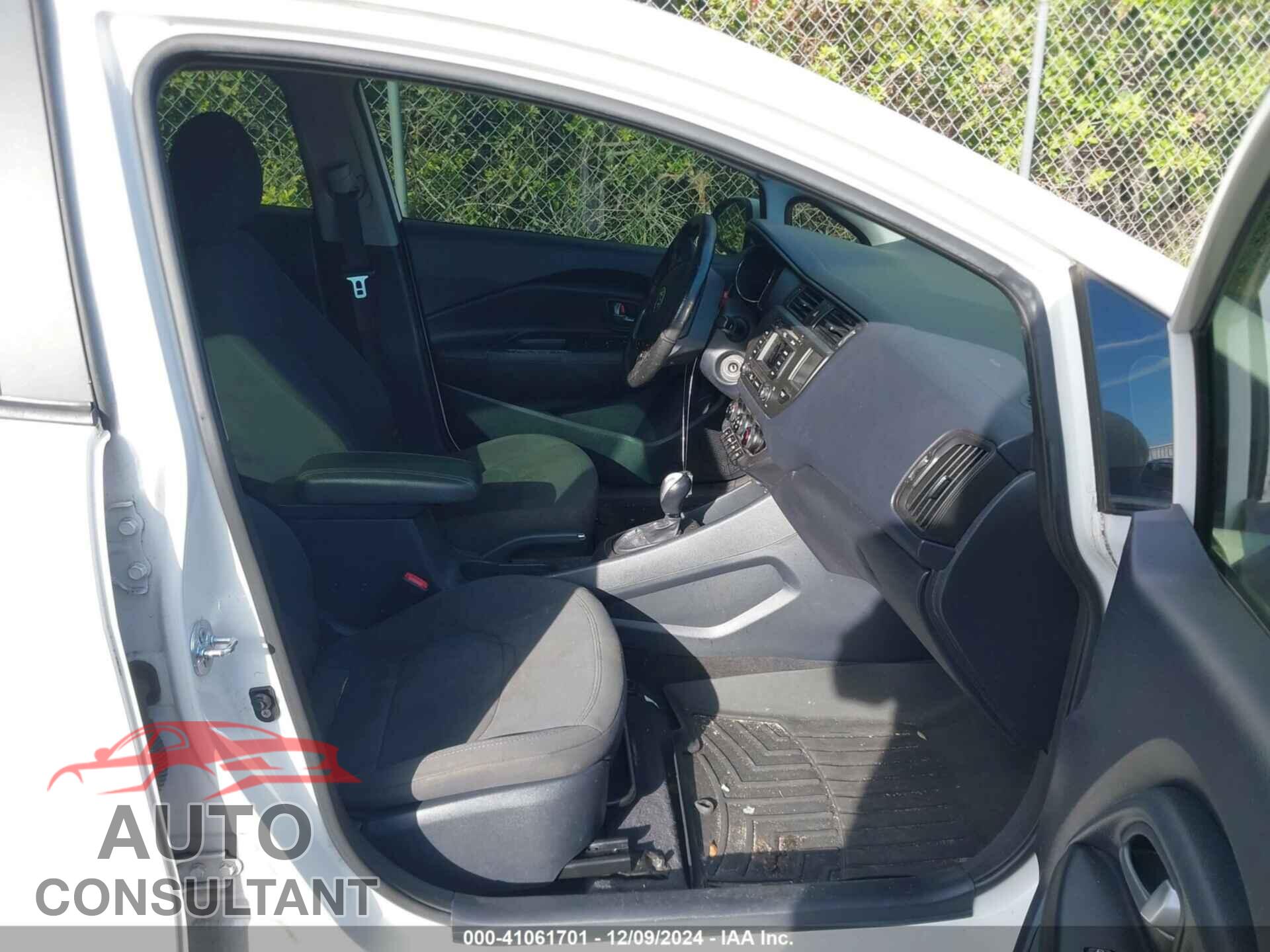 KIA RIO5 2012 - KNADN5A3XC6082102