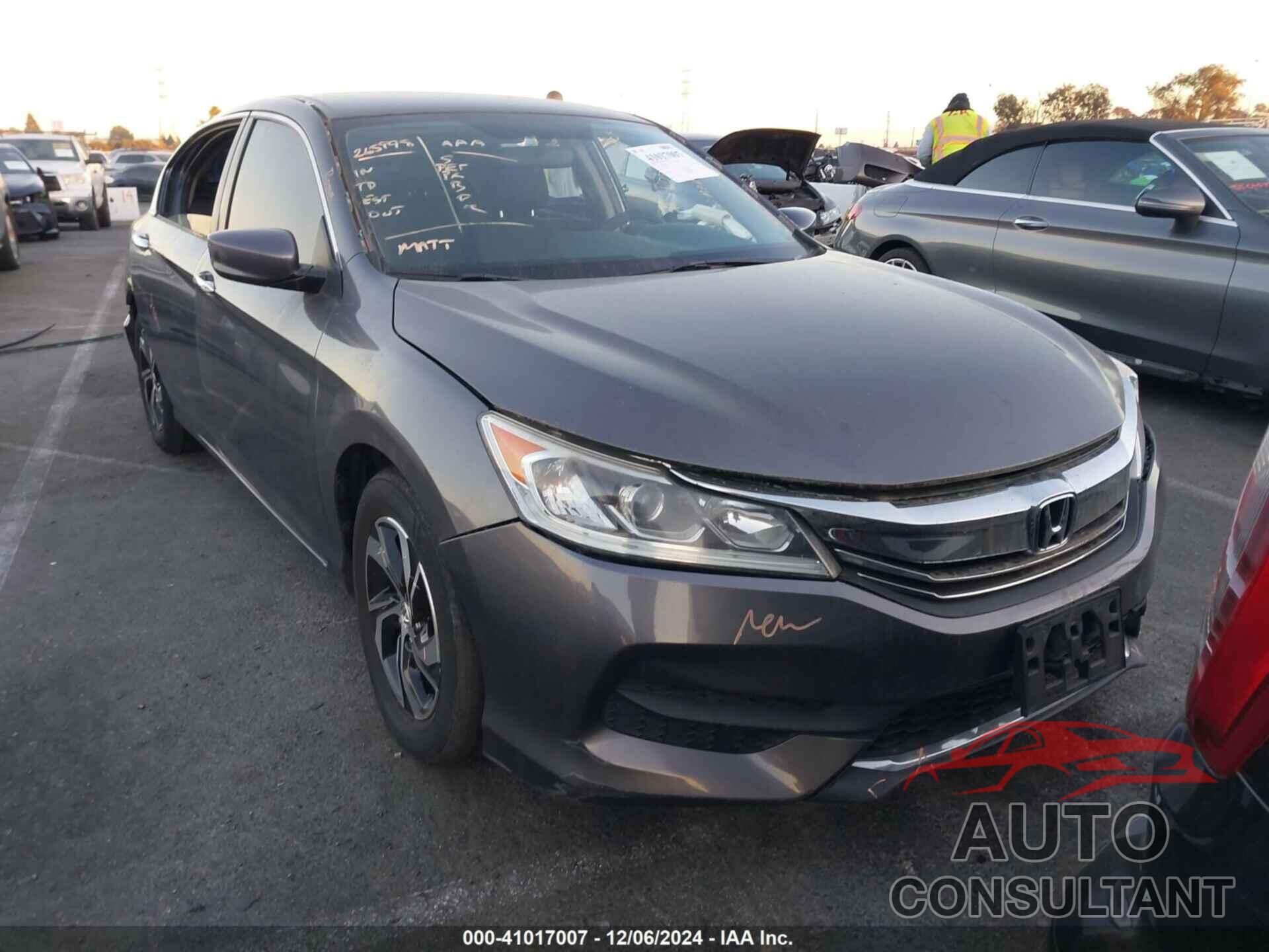 HONDA ACCORD 2017 - 1HGCR2F32HA210543