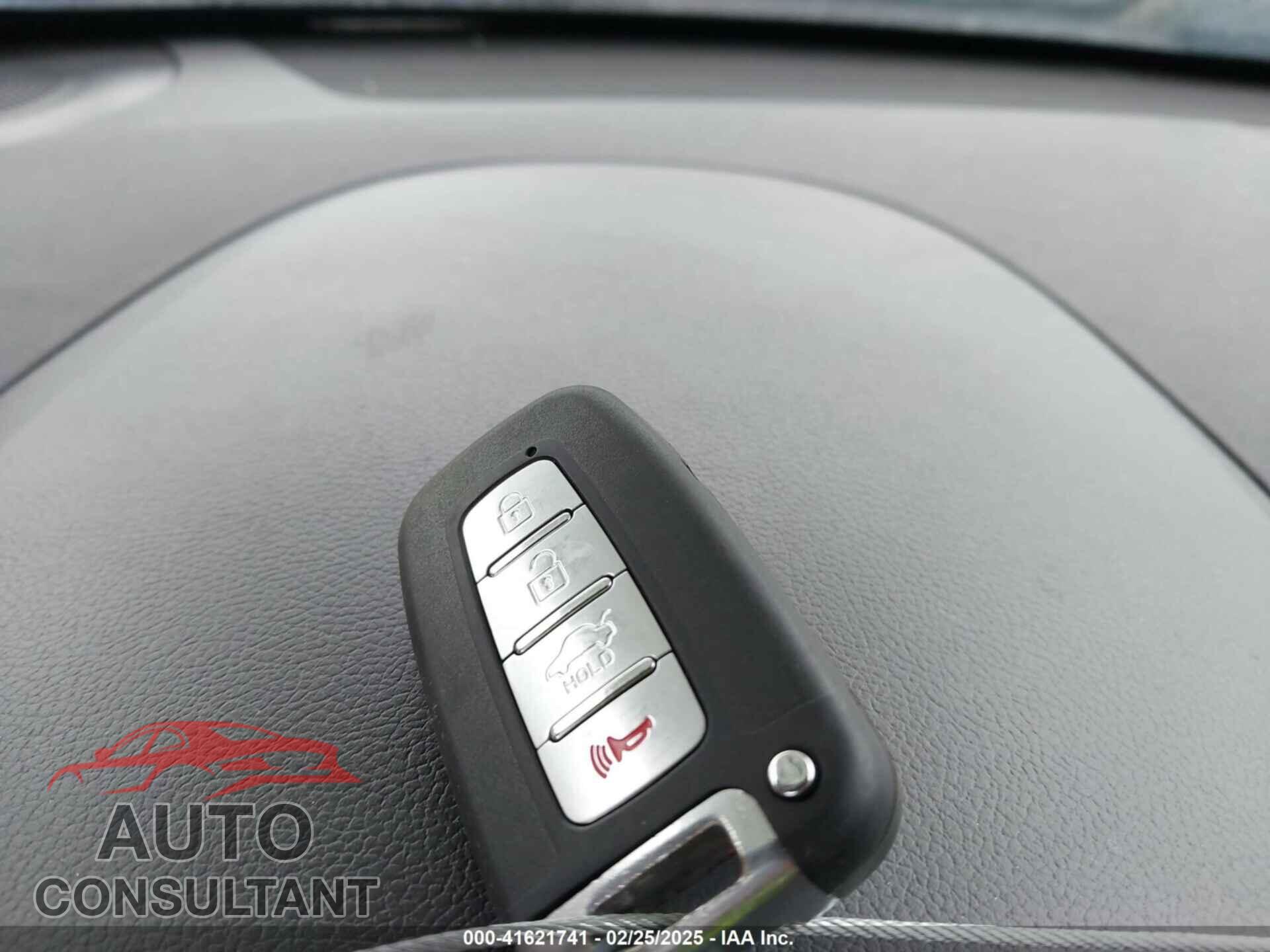 HYUNDAI SONATA HYBRID 2014 - KMHEC4A4XEA113473
