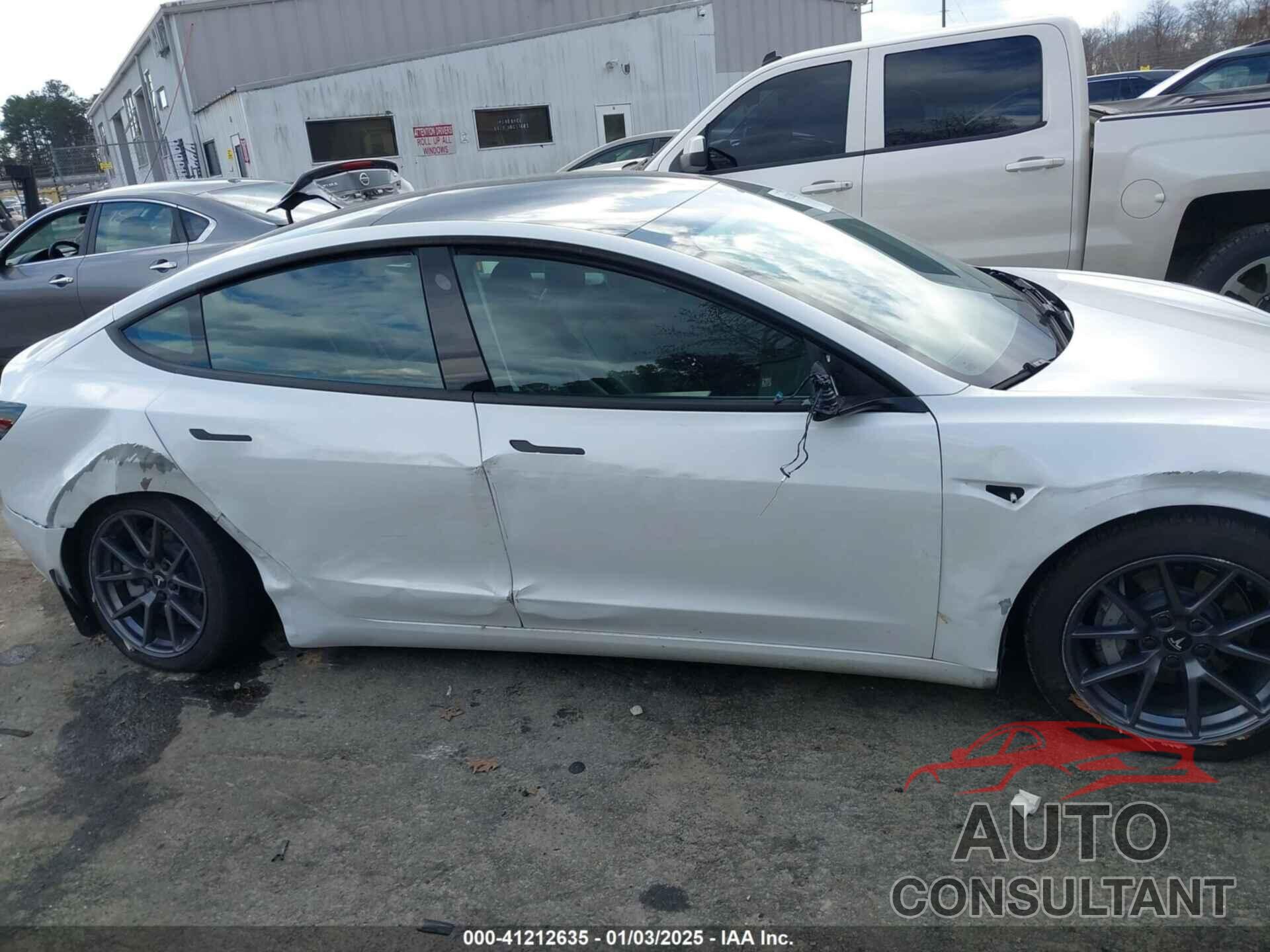 TESLA MODEL 3 2021 - 5YJ3E1EA8MF977447