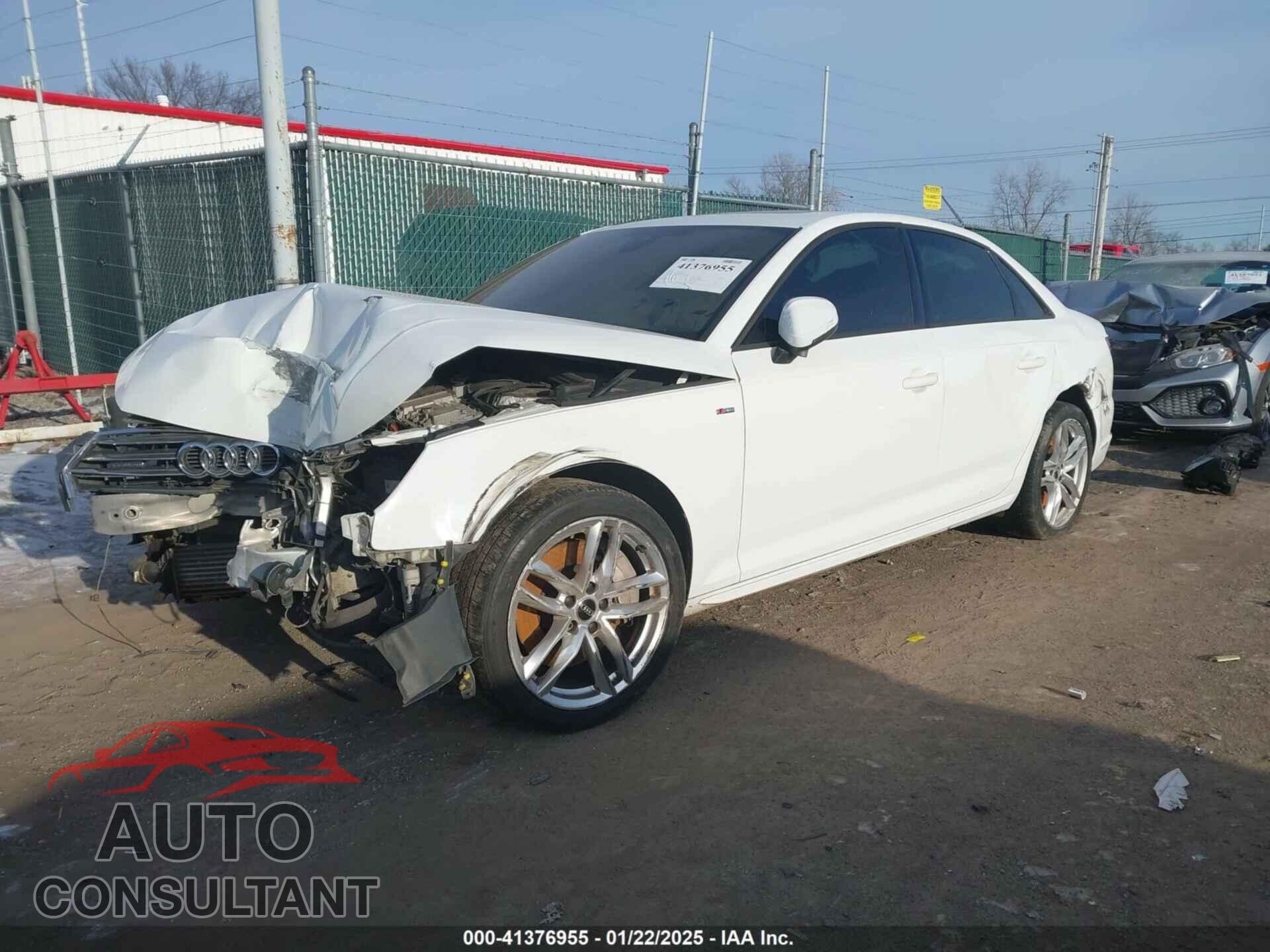 AUDI A4 2017 - WAUDNAF46HN056300