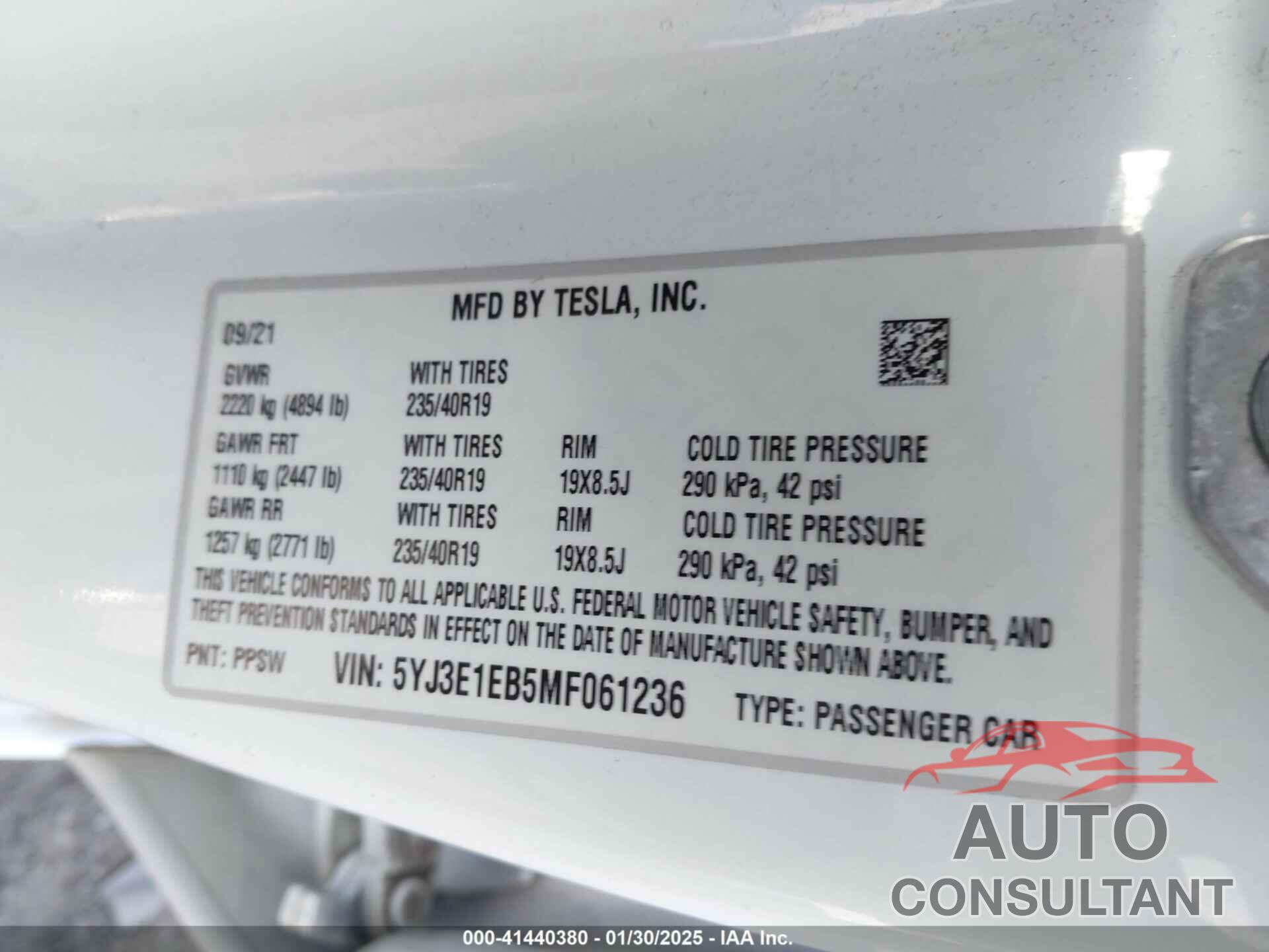 TESLA MODEL 3 2021 - 5YJ3E1EB5MF061236