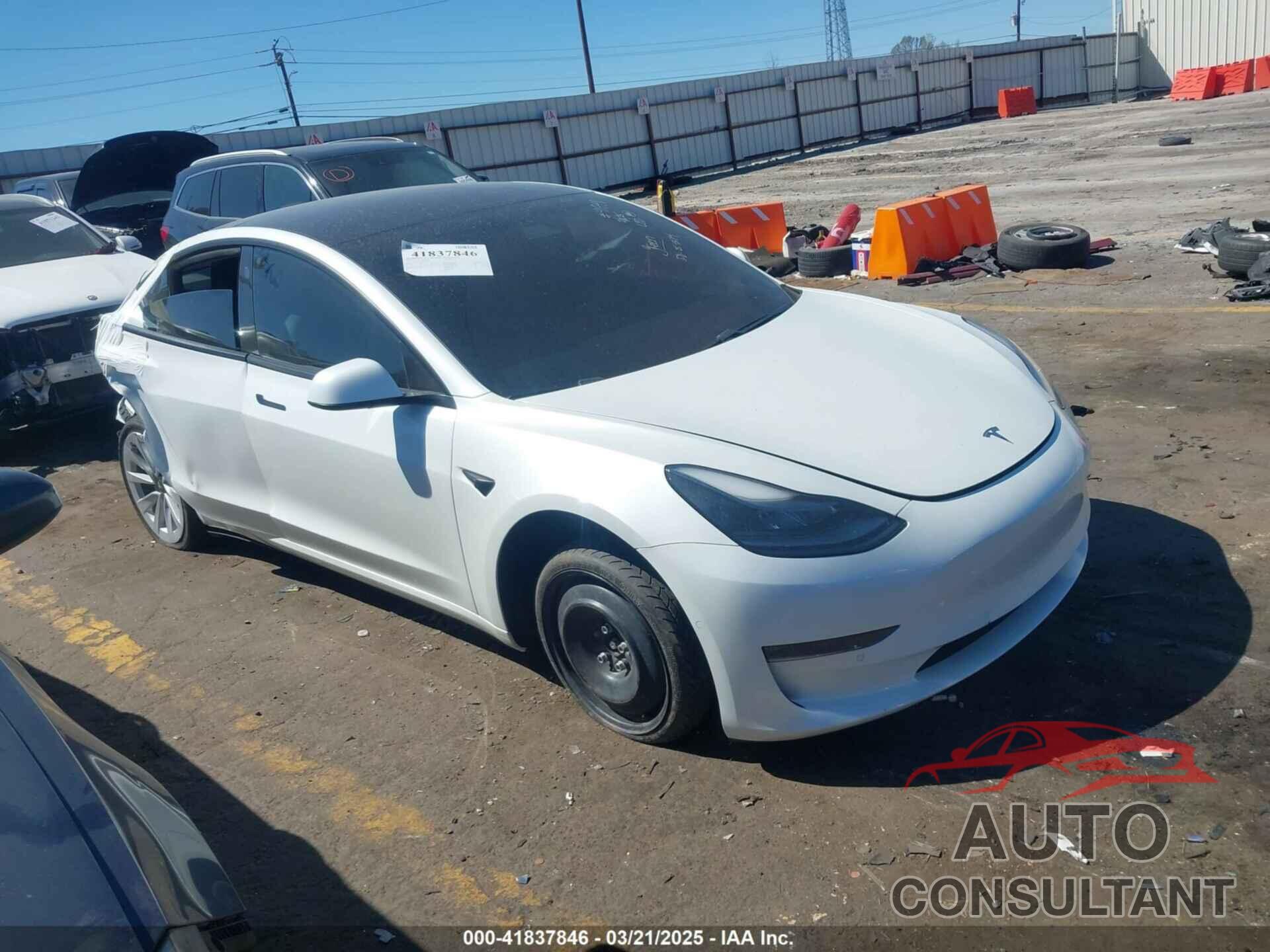 TESLA MODEL 3 2021 - 5YJ3E1EB6MF902268