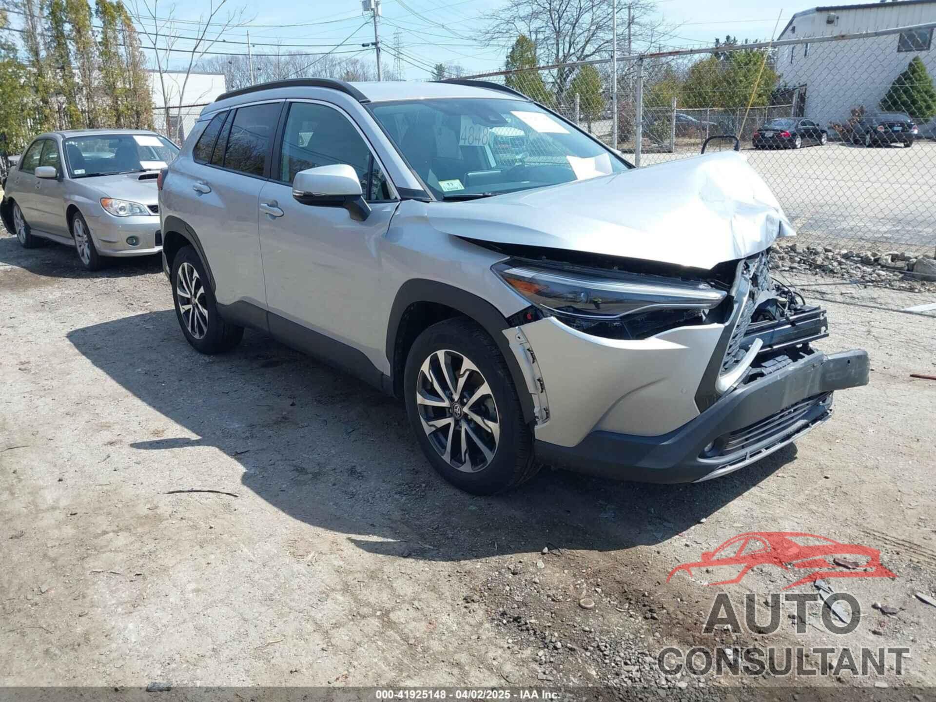 TOYOTA COROLLA CROSS 2022 - 7MUEAABG1NV020142