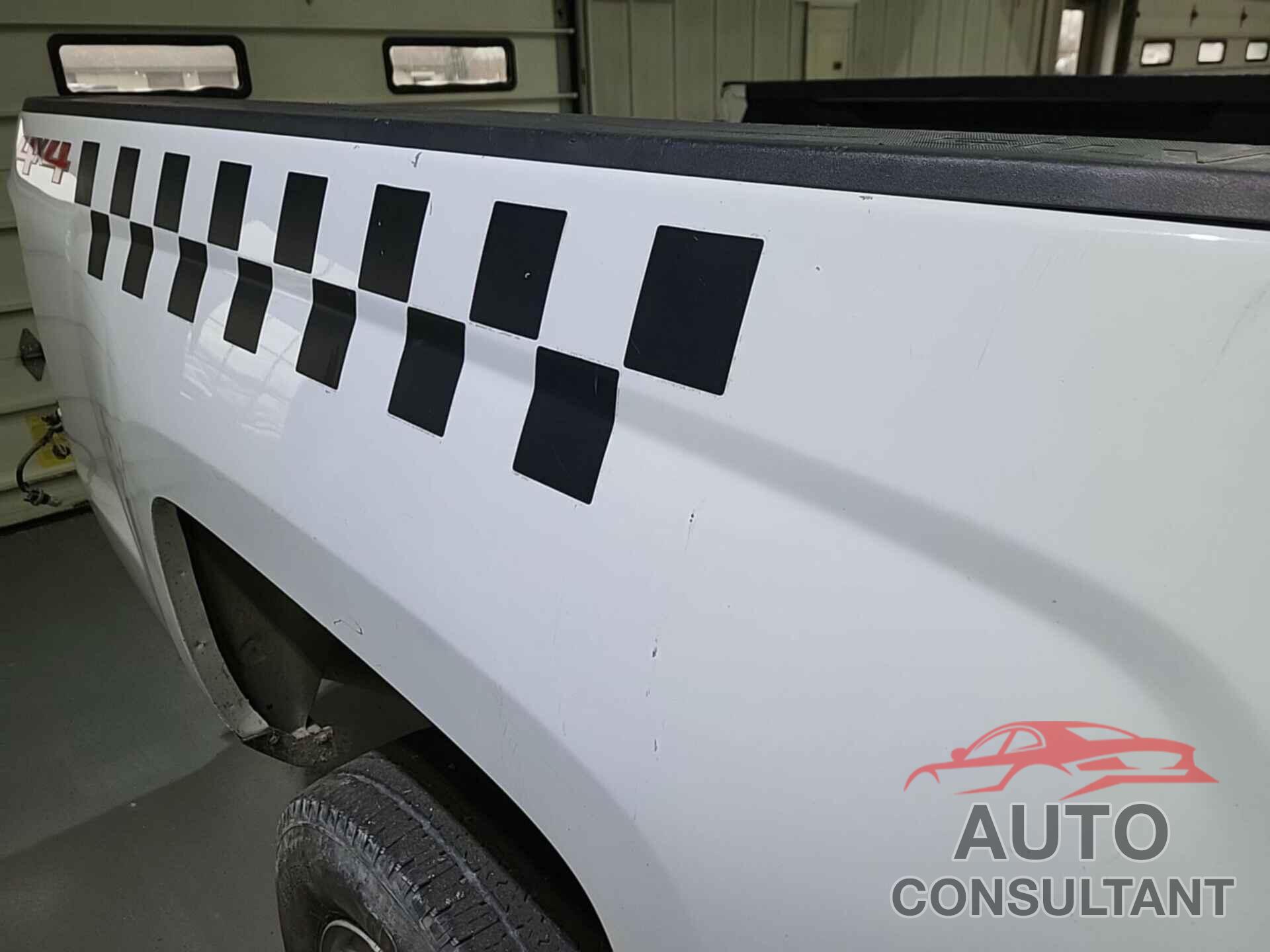 CHEVROLET SILVERADO 2018 - 1GC2KUEG5JZ287428