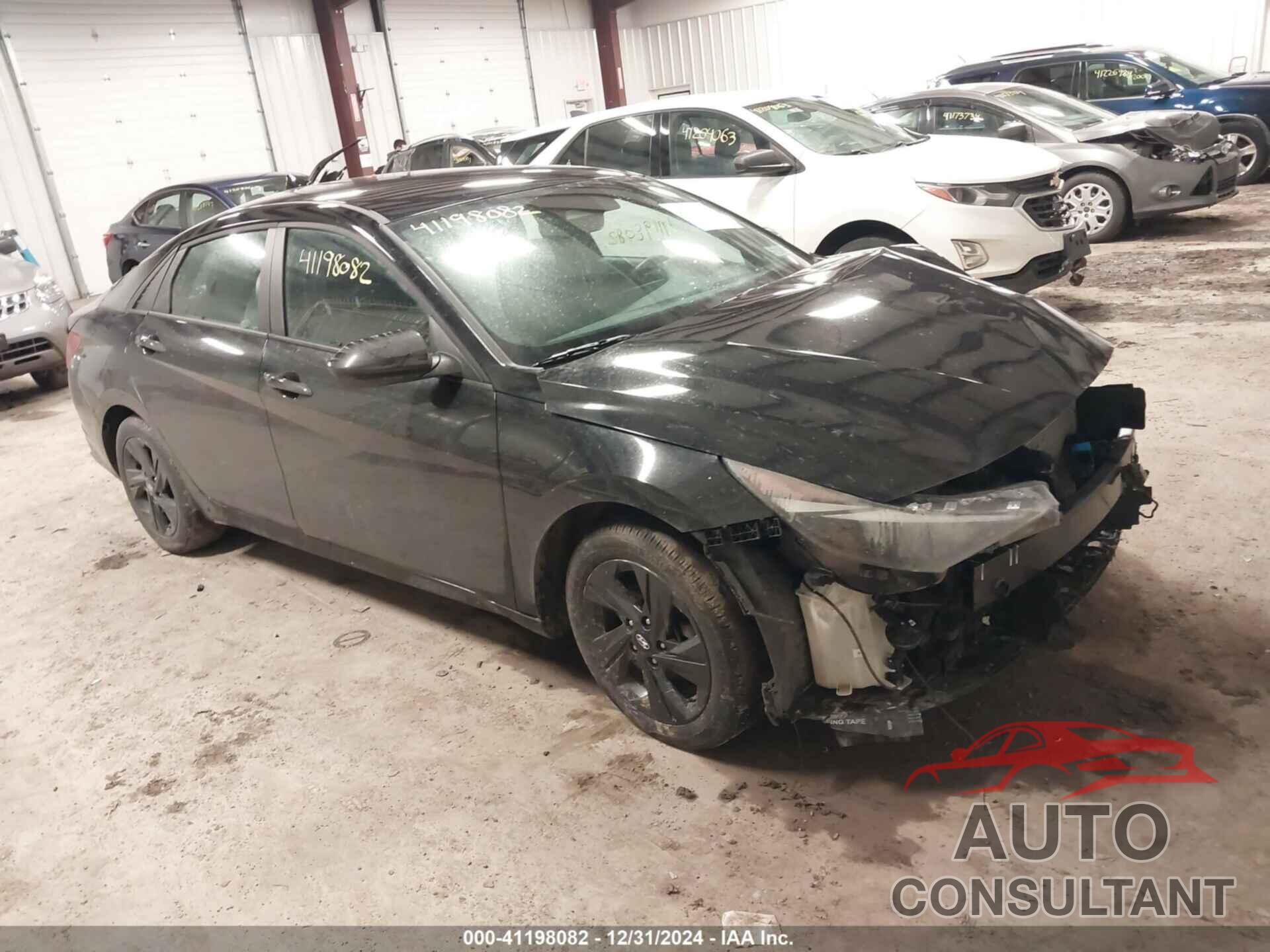 HYUNDAI ELANTRA 2023 - KMHLM4AG9PU391720