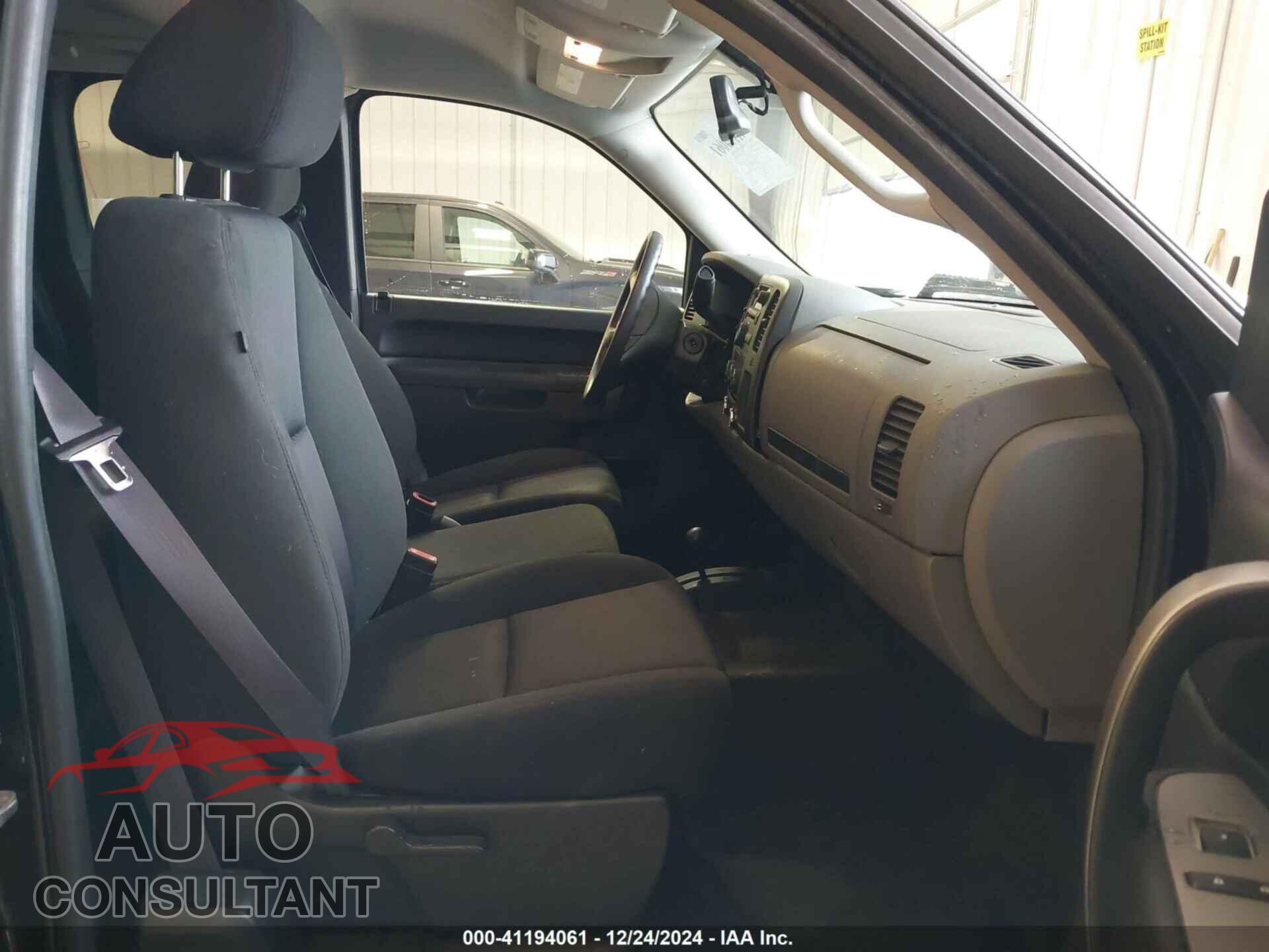 CHEVROLET SILVERADO 1500 2011 - 1GCRKREA0BZ341663