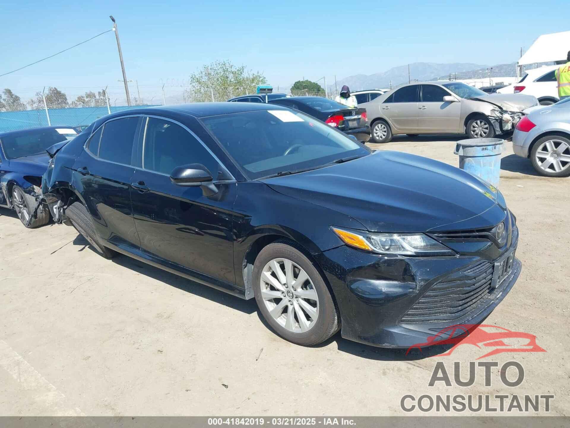 TOYOTA CAMRY 2018 - JTNB11HK6J3038085