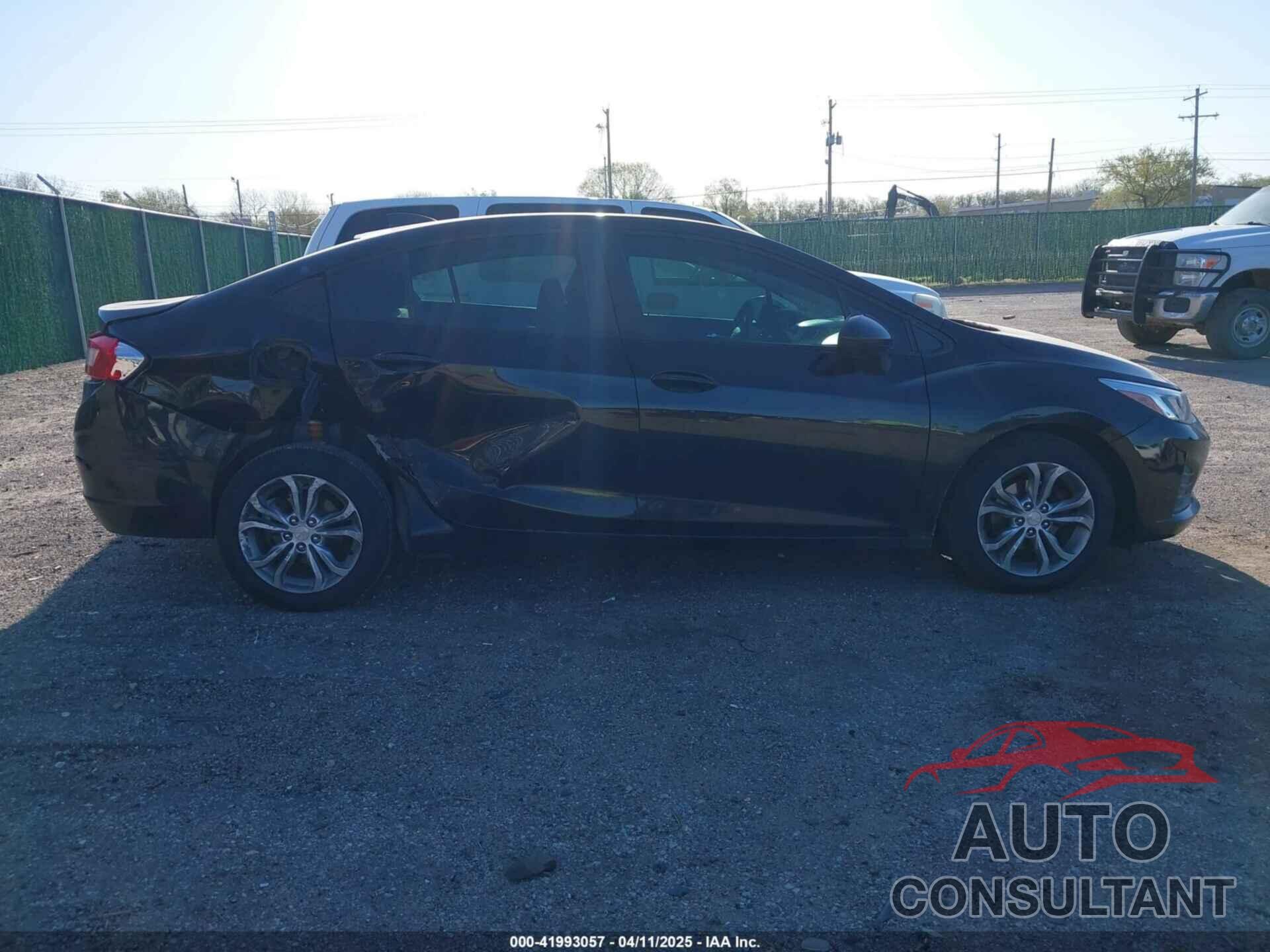 CHEVROLET CRUZE 2019 - 1G1BC5SMXK7126074