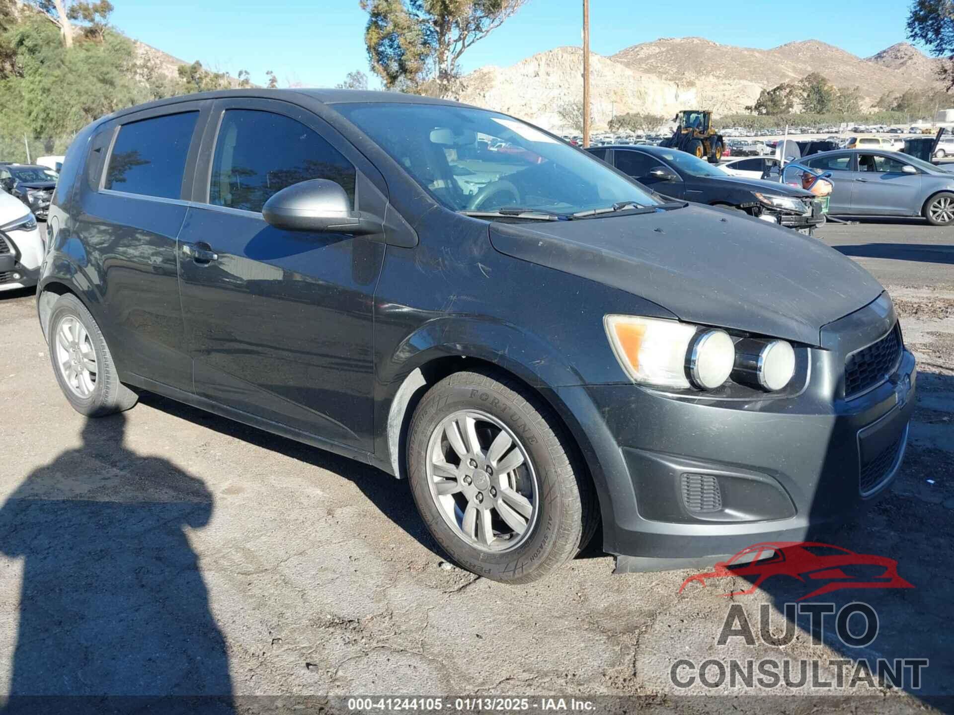 CHEVROLET SONIC 2015 - 1G1JC6SH5F4102311
