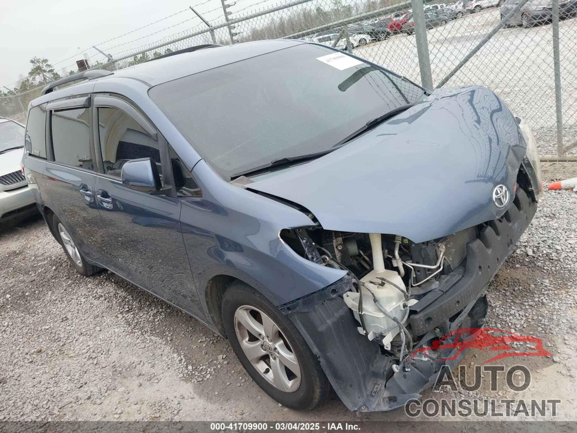 TOYOTA SIENNA 2015 - 5TDKK3DC7FS579941