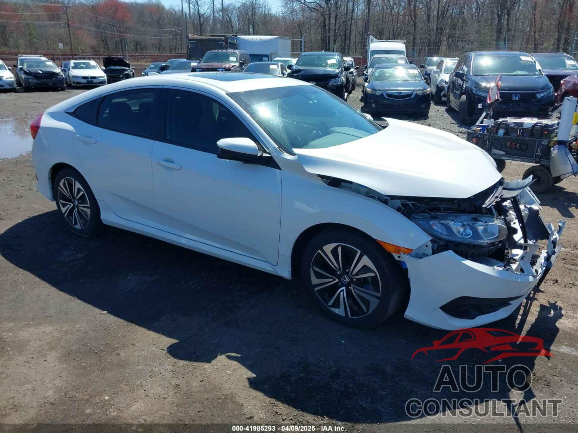 HONDA CIVIC 2018 - JHMFC1F75JX021946