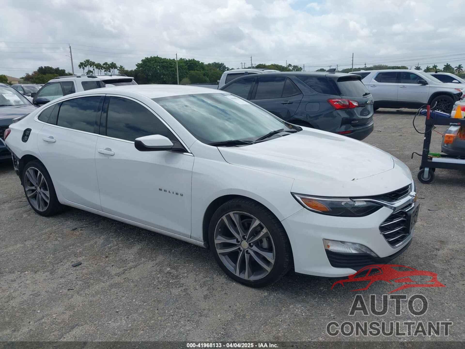 CHEVROLET MALIBU 2022 - 1G1ZD5ST1NF124095