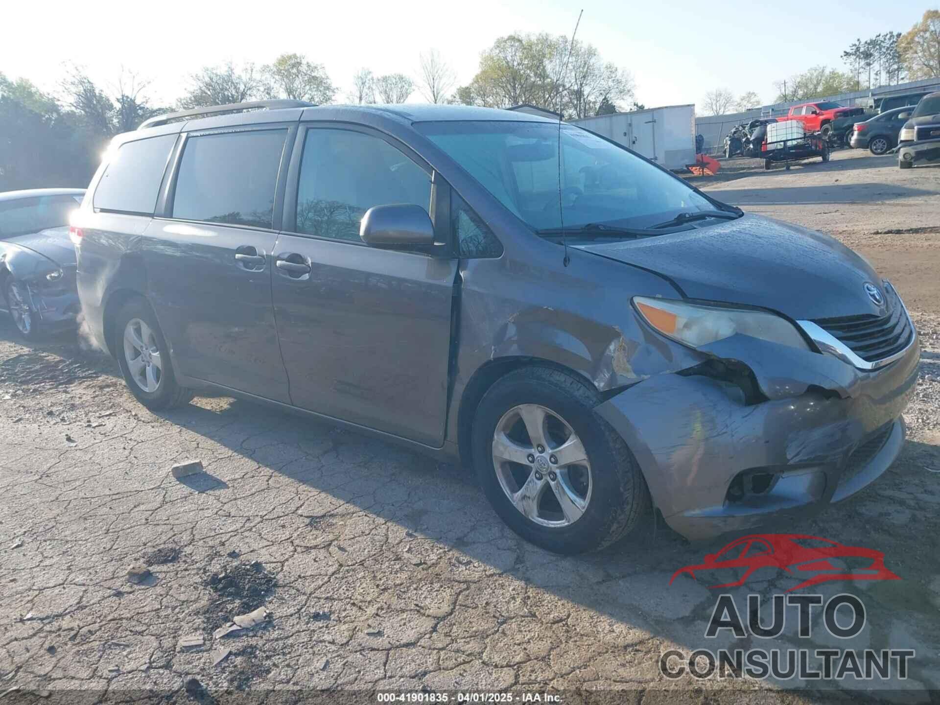 TOYOTA SIENNA 2011 - 5TDKK3DC9BS100414