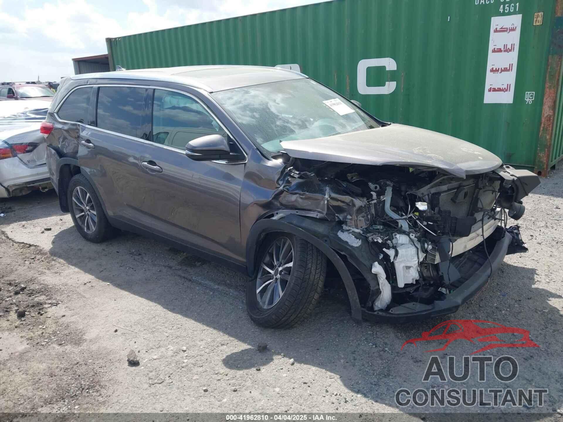 TOYOTA HIGHLANDER 2019 - 5TDJZRFH5KS585508